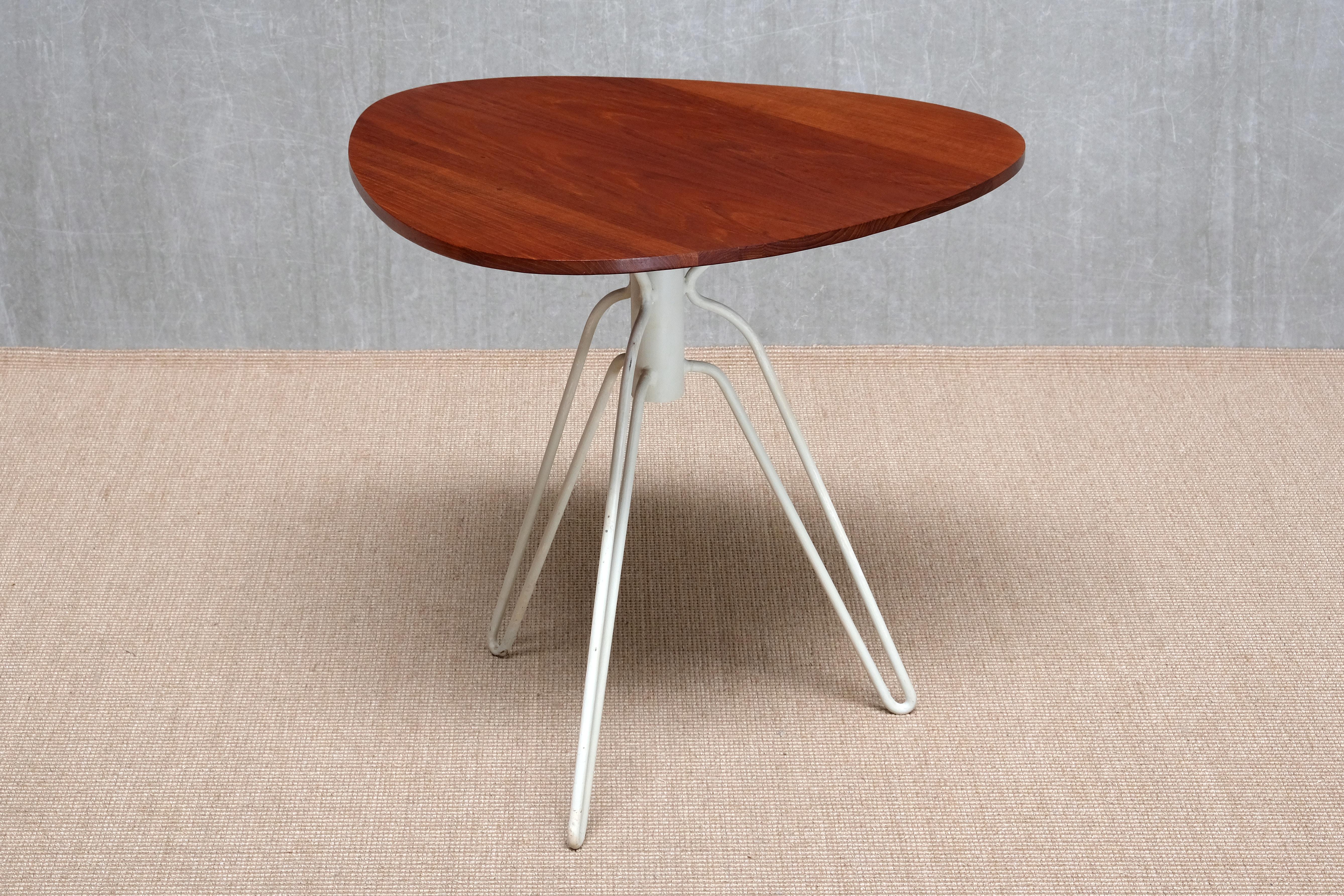 Hans-Agne Jakobsson Dreibeiniger '195' Beistelltisch aus Teakholz, Åhus, Schweden, 1950er Jahre im Angebot 7