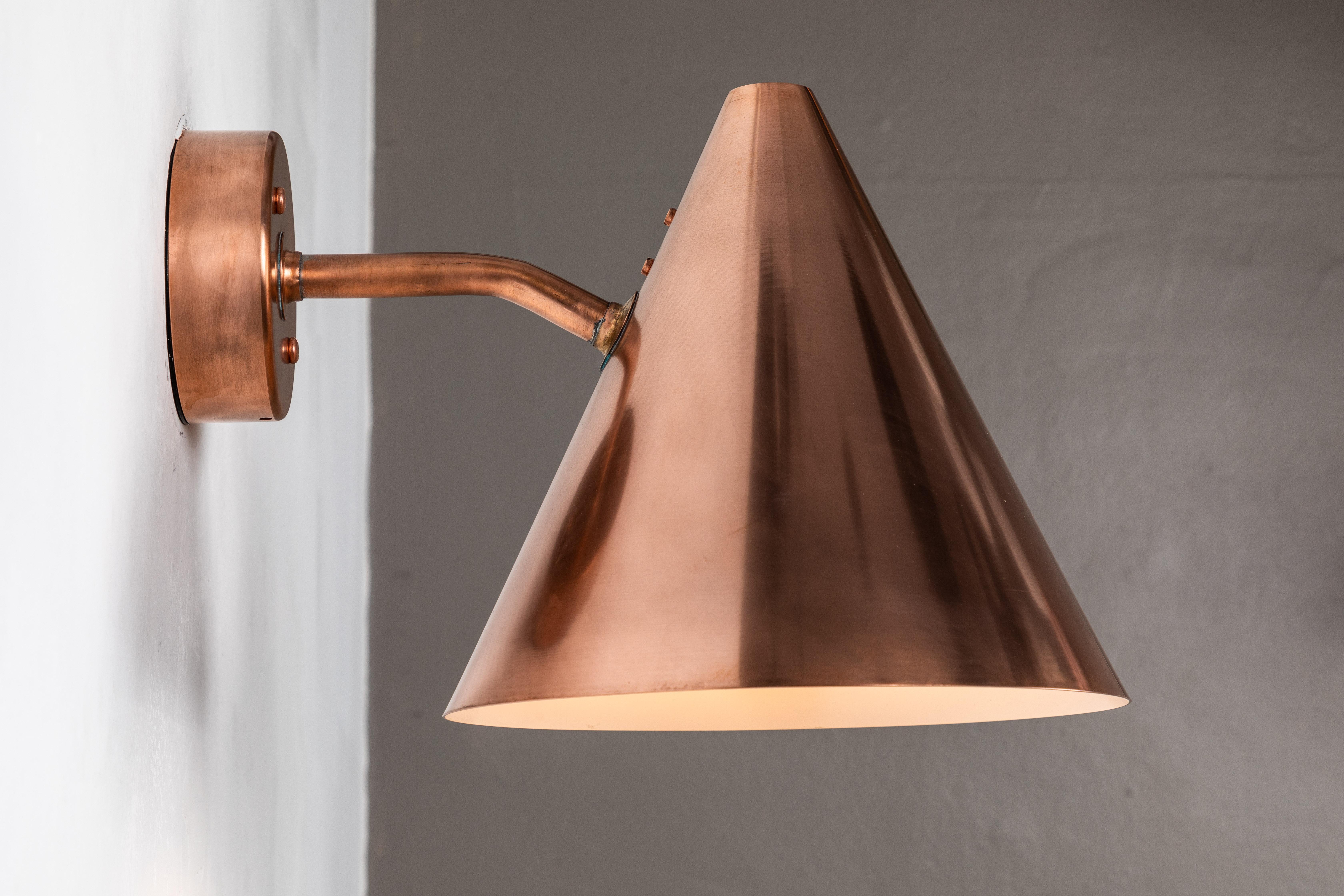 Hans-Agne Jakobsson 'Tratten' Raw Copper Outdoor Sconce In New Condition For Sale In Glendale, CA