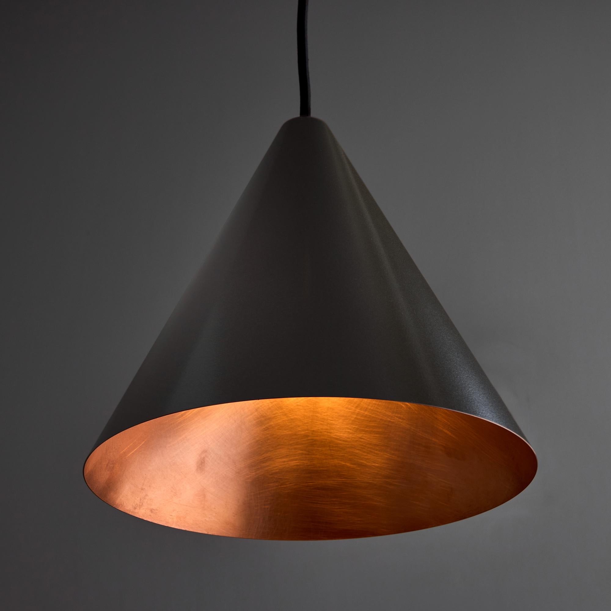 Ciondolo per esterni 'Tratten' di Hans-Agne Jakobsson in bronzo In condizioni Nuovo in vendita a Glendale, CA