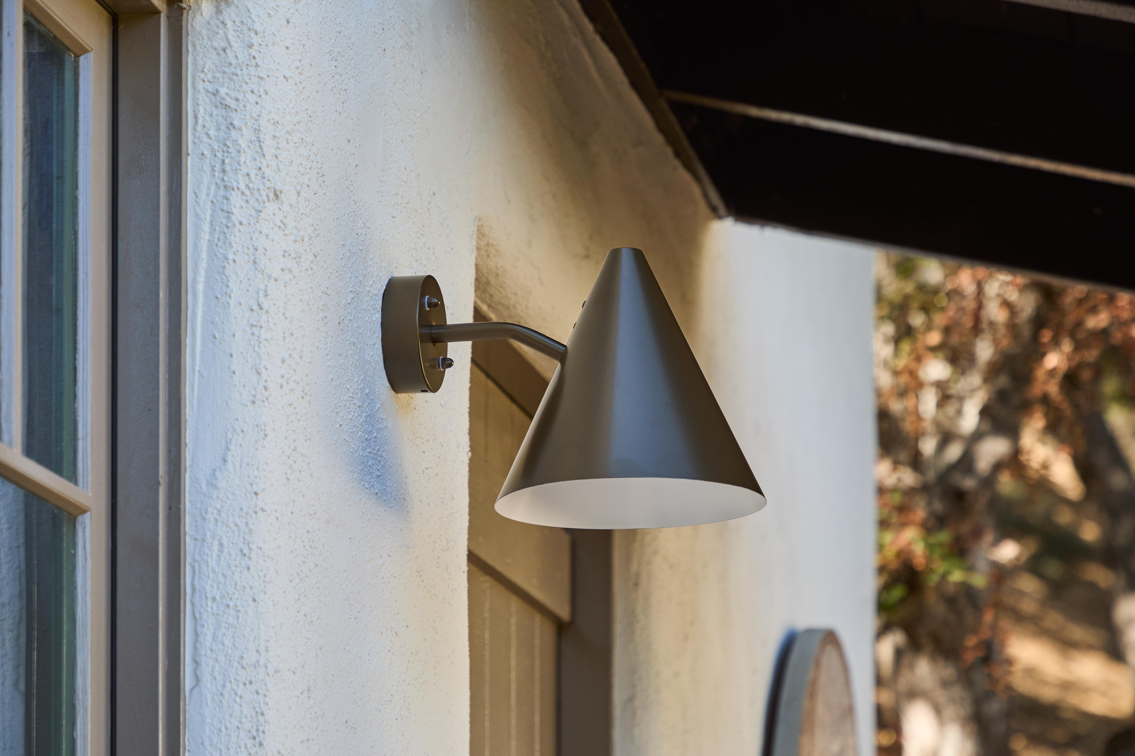 Scandinavian Modern Hans-Agne Jakobsson 'Tratten' Outdoor Sconce in Painted Bronze For Sale