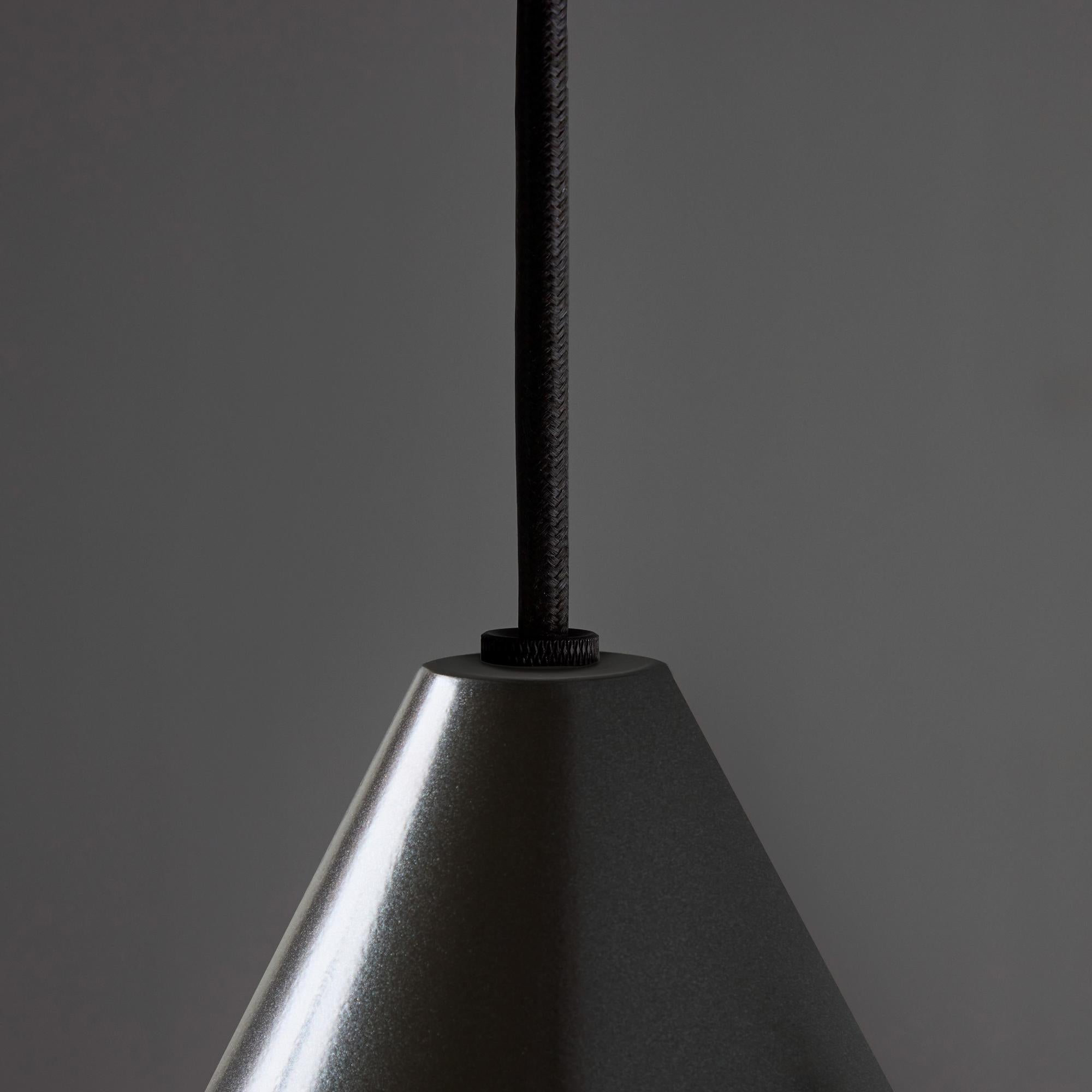 Scandinave moderne Pendentif Tratten de Hans-Agne Jakobsson en bronze en vente
