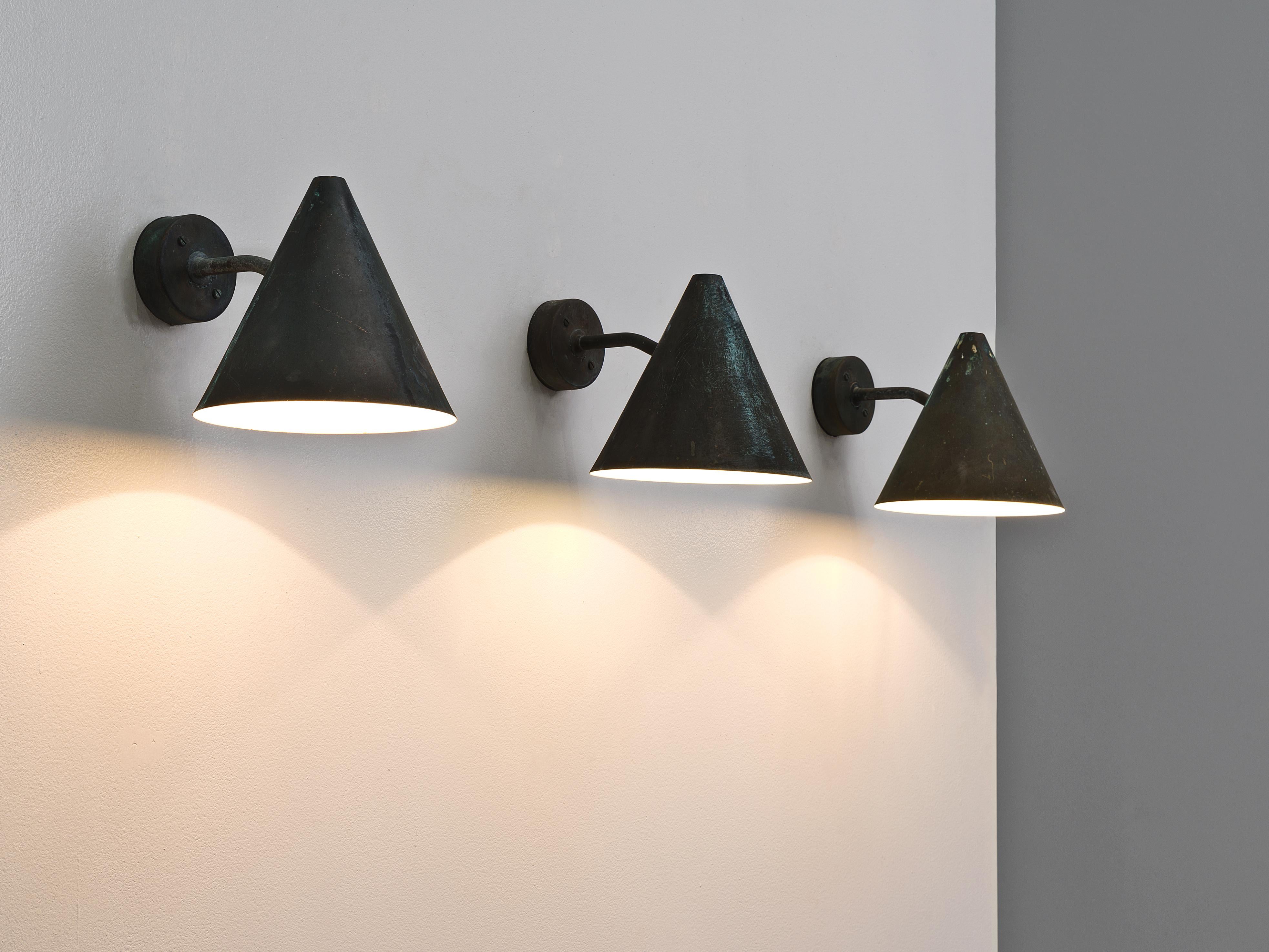 Hans-Agne Jakobsson for AB Markaryd, wall lights ‘Tratten’, copper, Sweden, 1950s

Set of cone-shaped wall lights designed by Hans-Agne Jakobsson for AB Markaryd, in beautifully patinated copper with an off-white inside. The light that this model