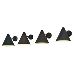 Applique 'Tratten' di Hans-Agne Jakobsson in rame patinato