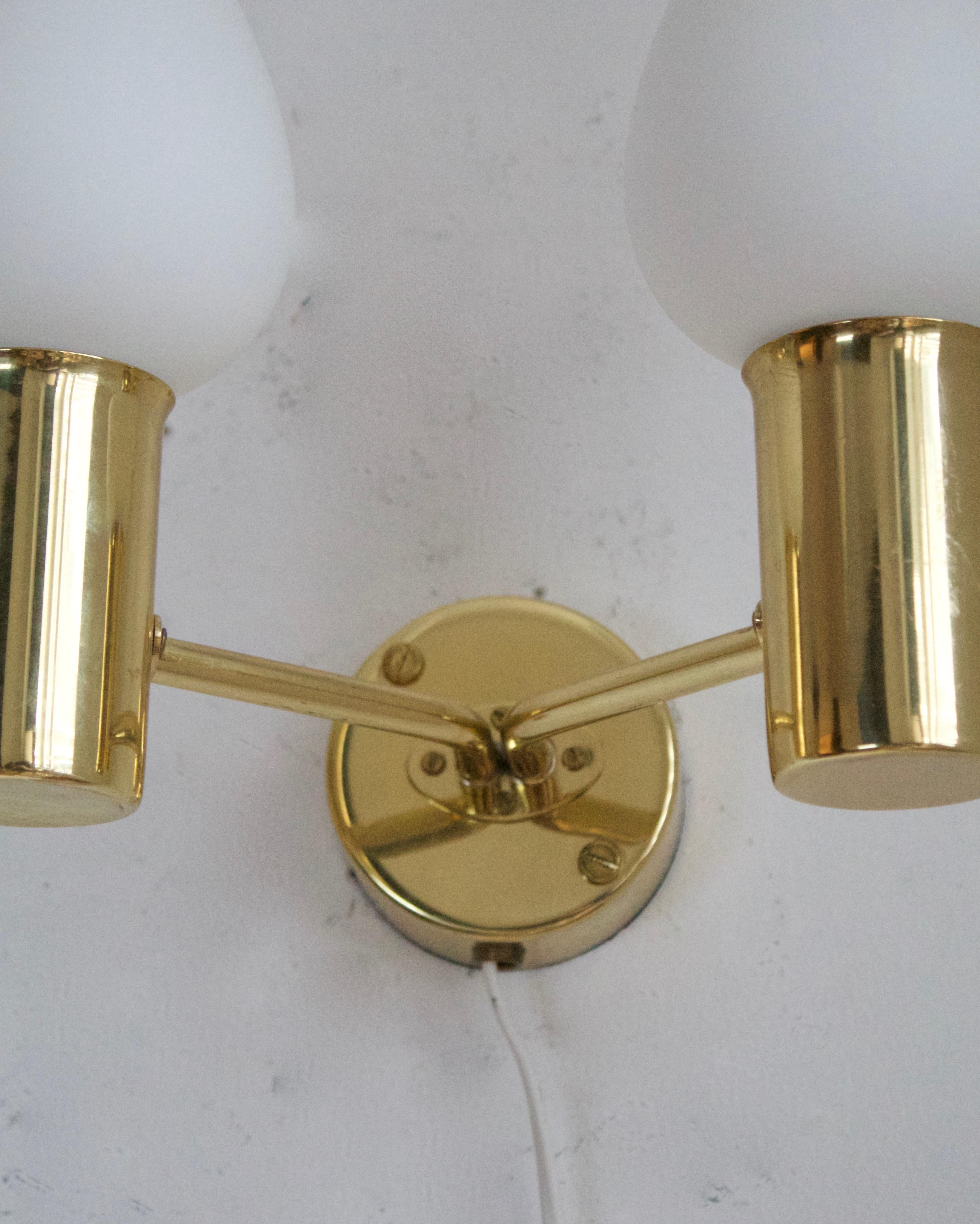 Hans-Agne Jakobsson, Two-Armed Wall Light, Brass, Glass, Sweden, c. 1970s In Good Condition For Sale In High Point, NC