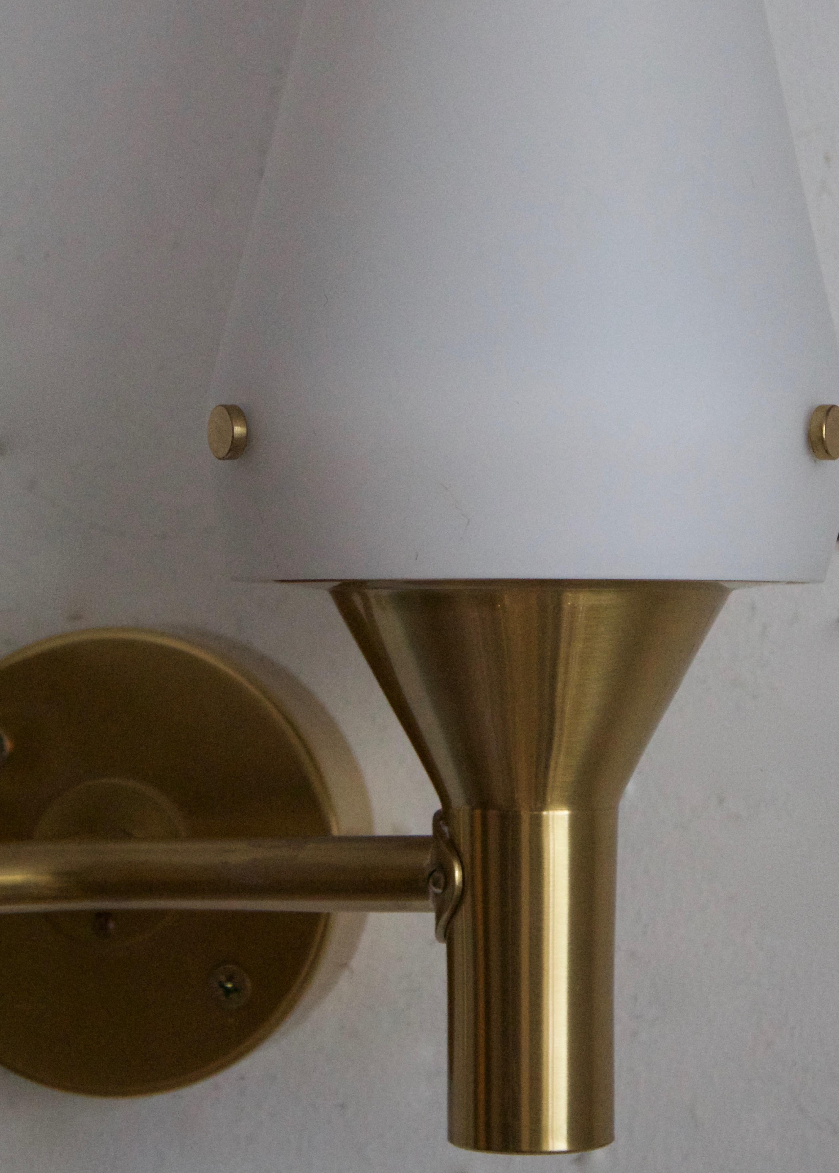 Hans-Agne Jakobsson, Two-Armed Wall Light, Brass, Glass, Sweden, c. 1970s In Good Condition For Sale In High Point, NC