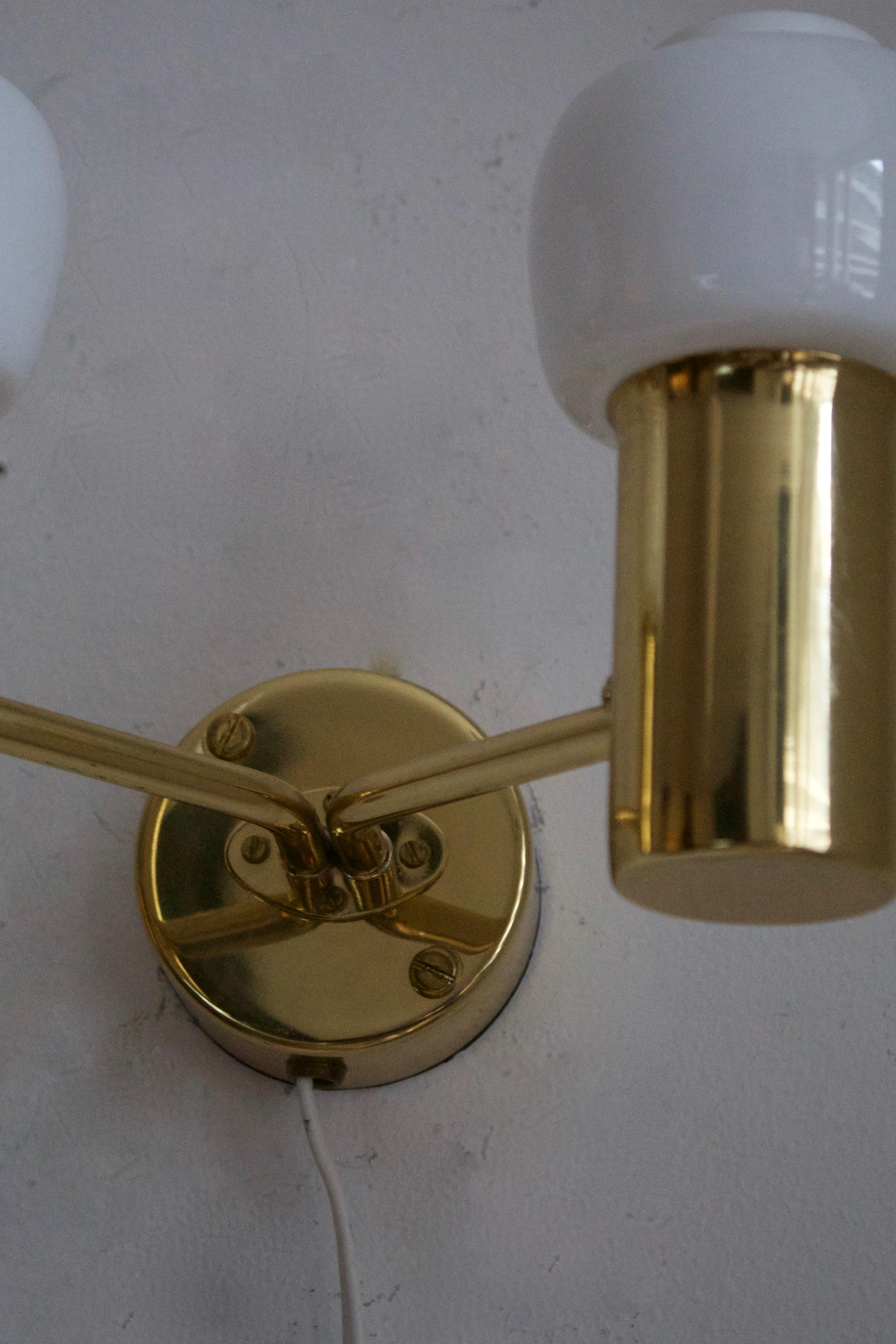 Hans-Agne Jakobsson, Two-Armed Wall Lights, Brass, Glass, Sweden, c. 1970s In Good Condition For Sale In High Point, NC