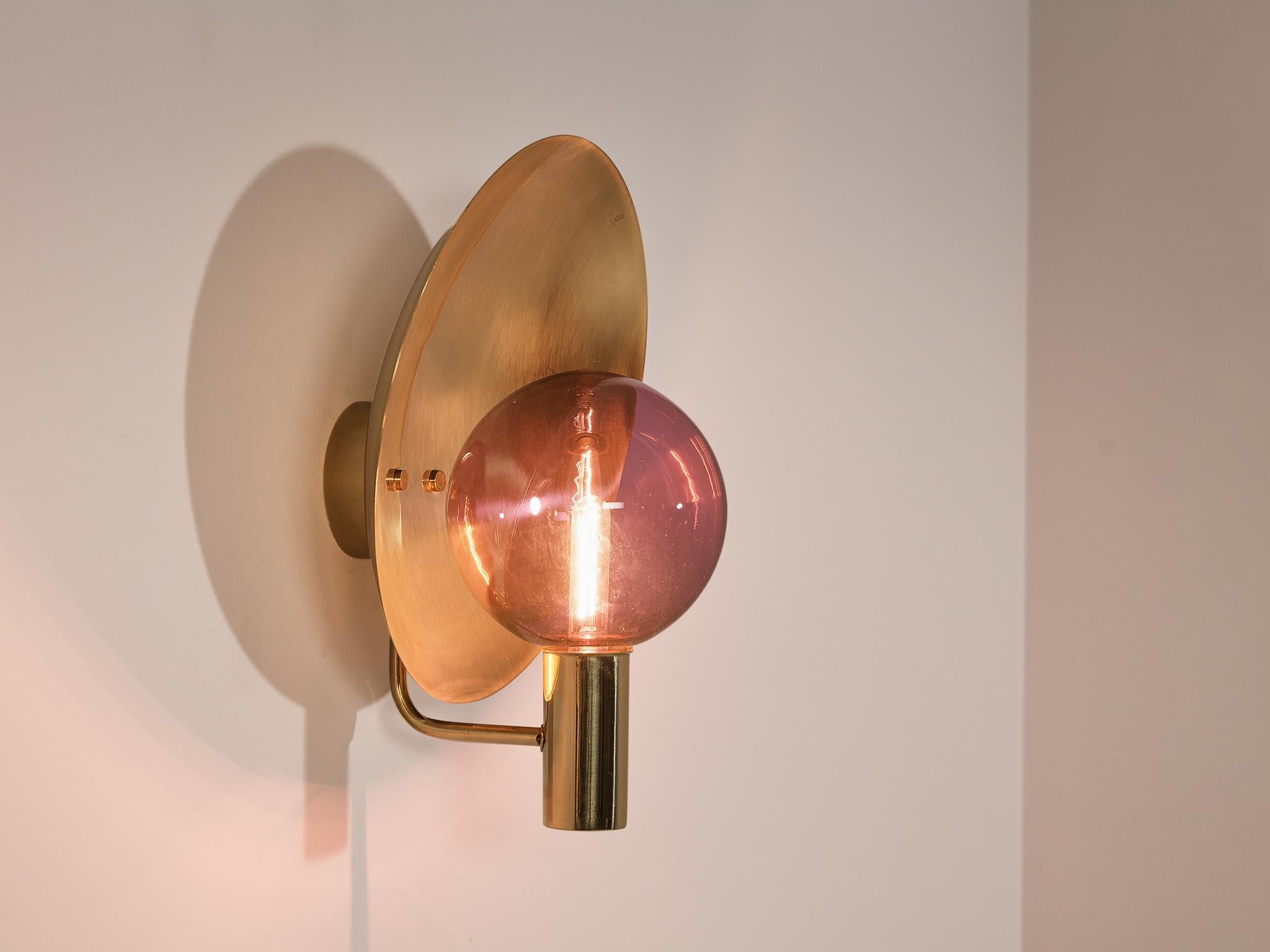Mid-20th Century Hans-Agne Jakobsson 'V180' Pair of Wall Lights in Brass and Pink Glass