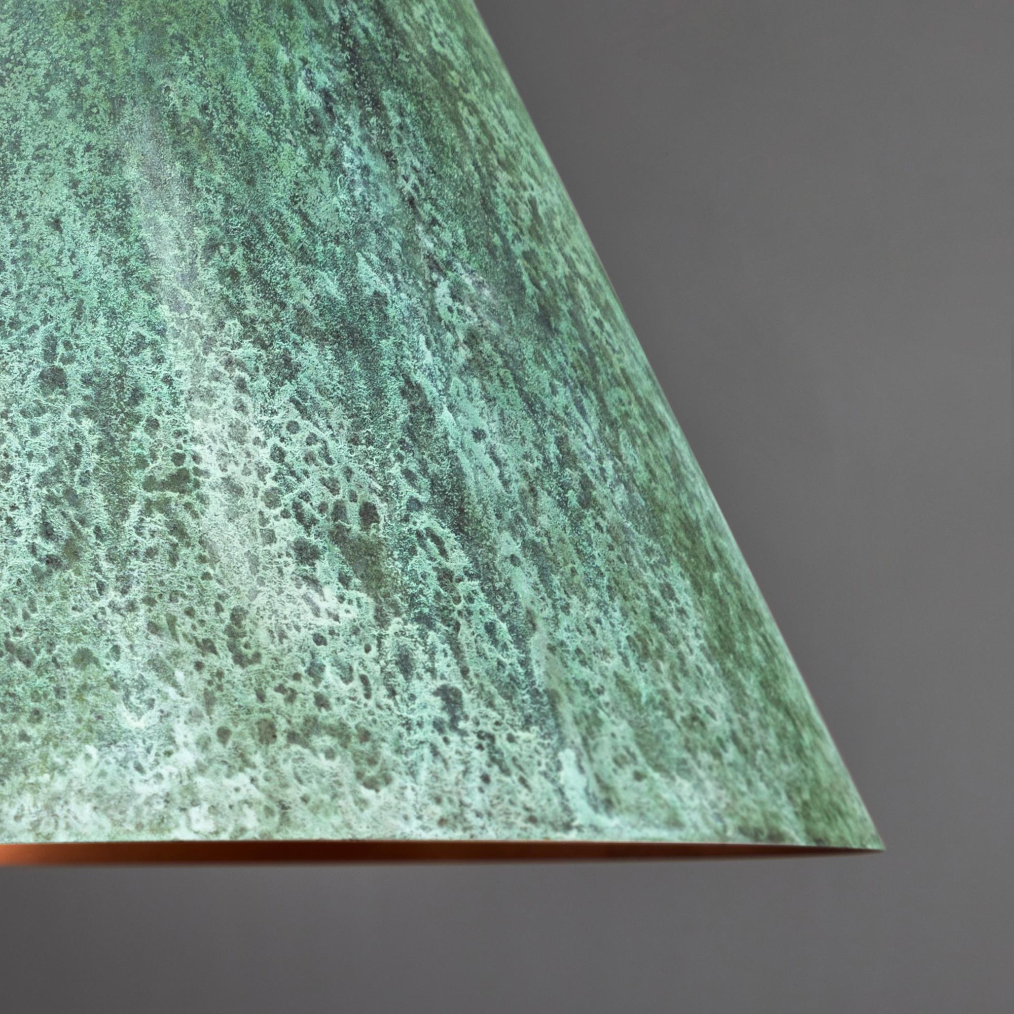 Scandinavo moderno Ciondolo per esterni 'Tratten' di Hans-Agne Jakobsson, patinato color Verdigris in vendita