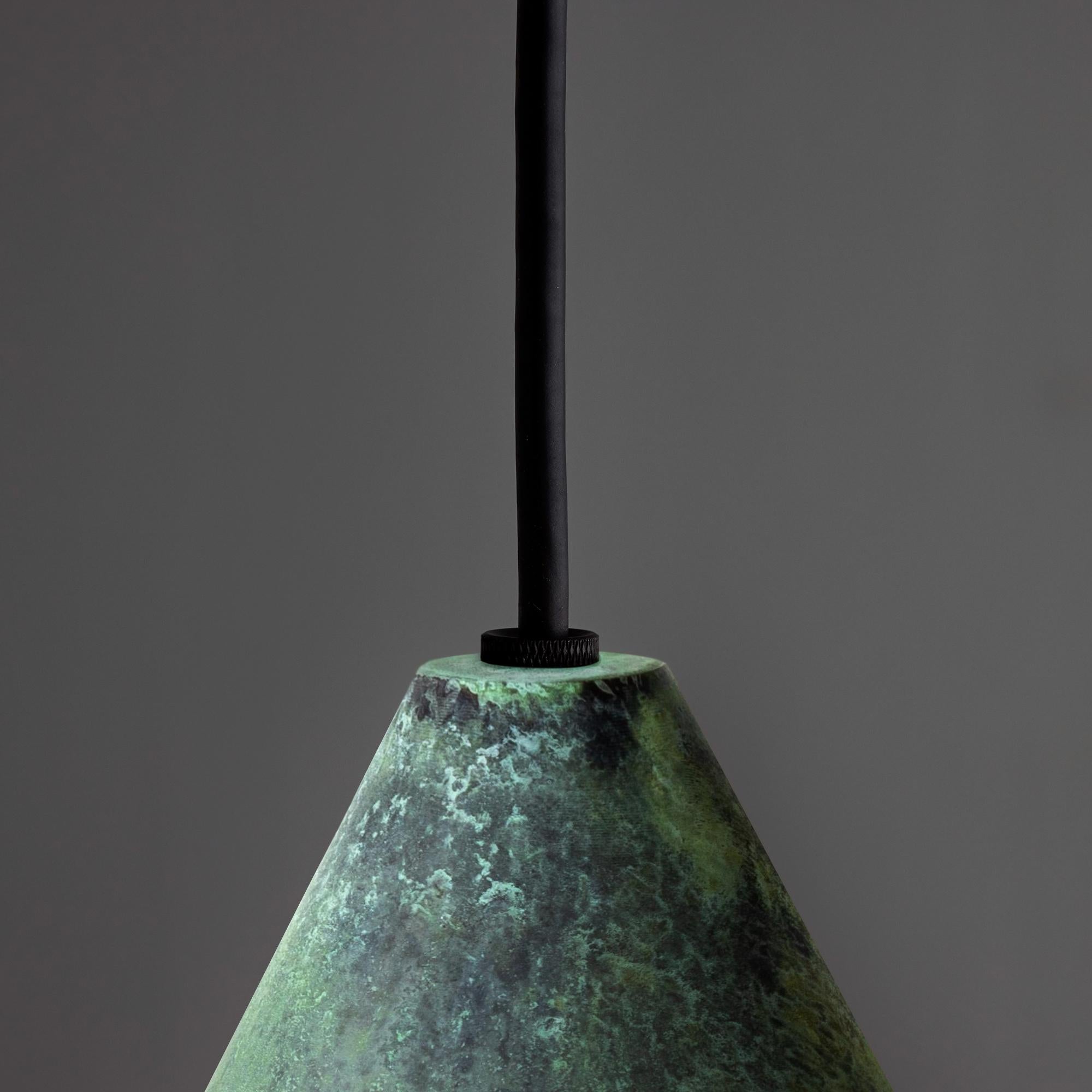 Ciondolo per esterni 'Tratten' di Hans-Agne Jakobsson, patinato color Verdigris In condizioni Nuovo in vendita a Glendale, CA