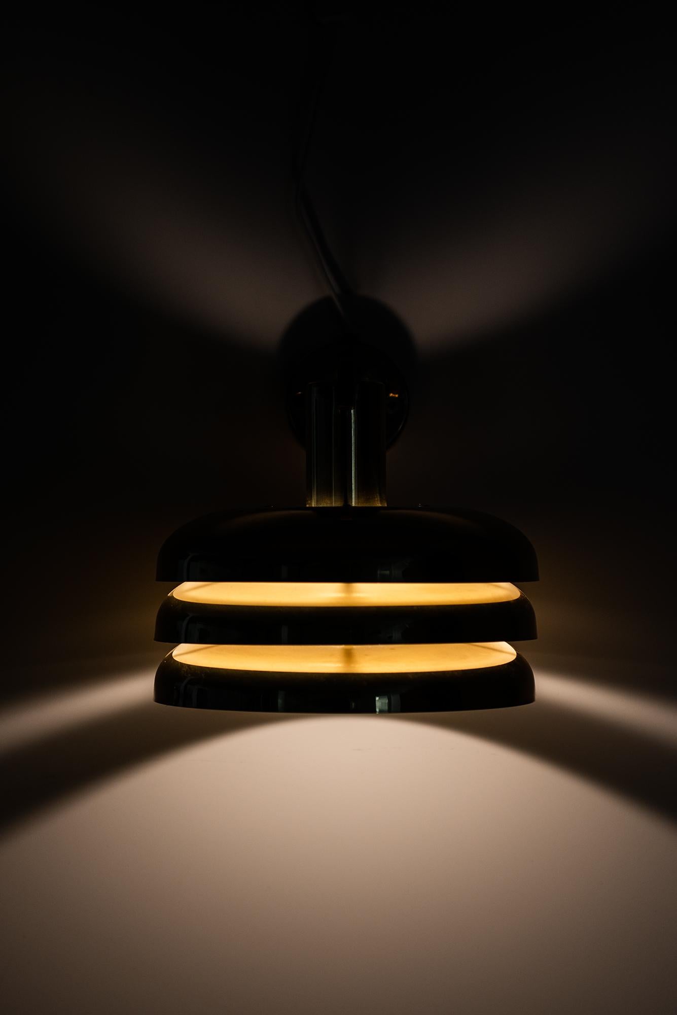 Scandinavian Modern Hans-Agne Jakobsson Wall Lamp Model V-361 in Brass For Sale