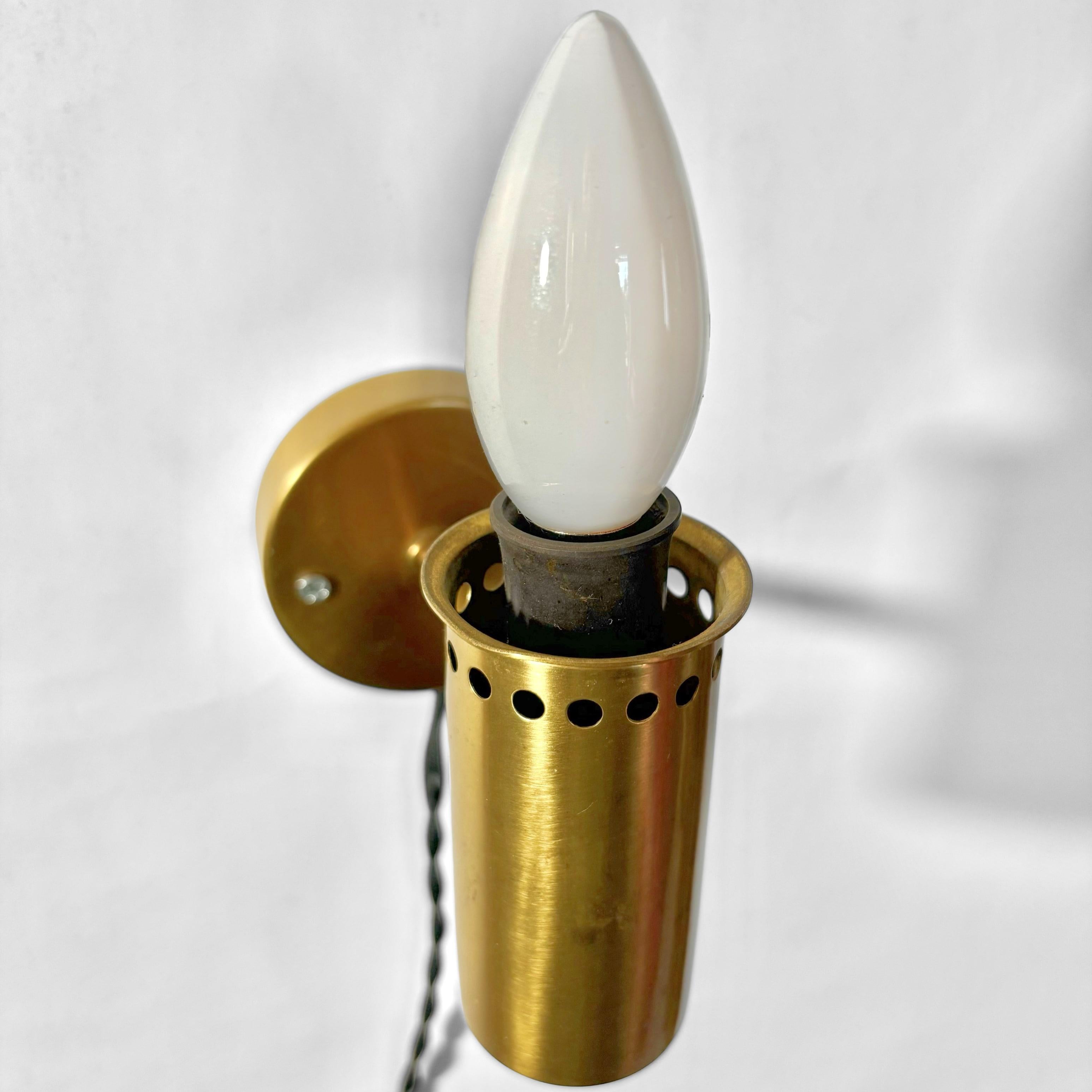 Hans-Agne Jakobsson-Wandleuchte S-1987, Messing und Opalglas, Schweden, 1960er Jahre im Angebot 4