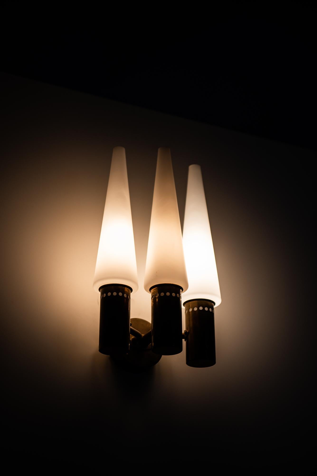 Mid-20th Century Hans-Agne Jakobsson Wall Lamps Model S-1987/3 in Brass and Opaline Glass