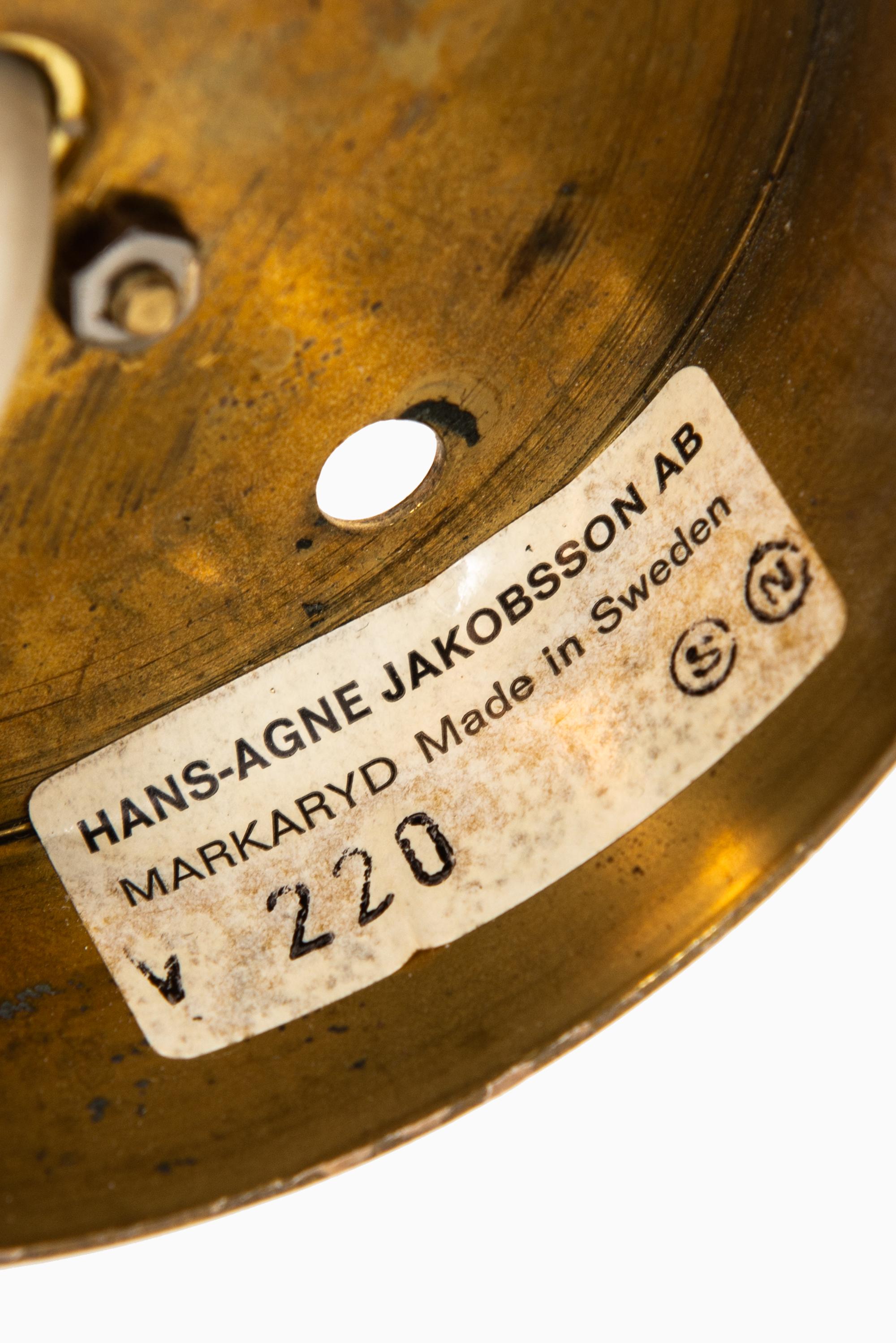 Milieu du XXe siècle Hans-Agne Jakobsson Lampes murales Modèle V-220 par Hans-Agne Jakobsson AB en Suède en vente