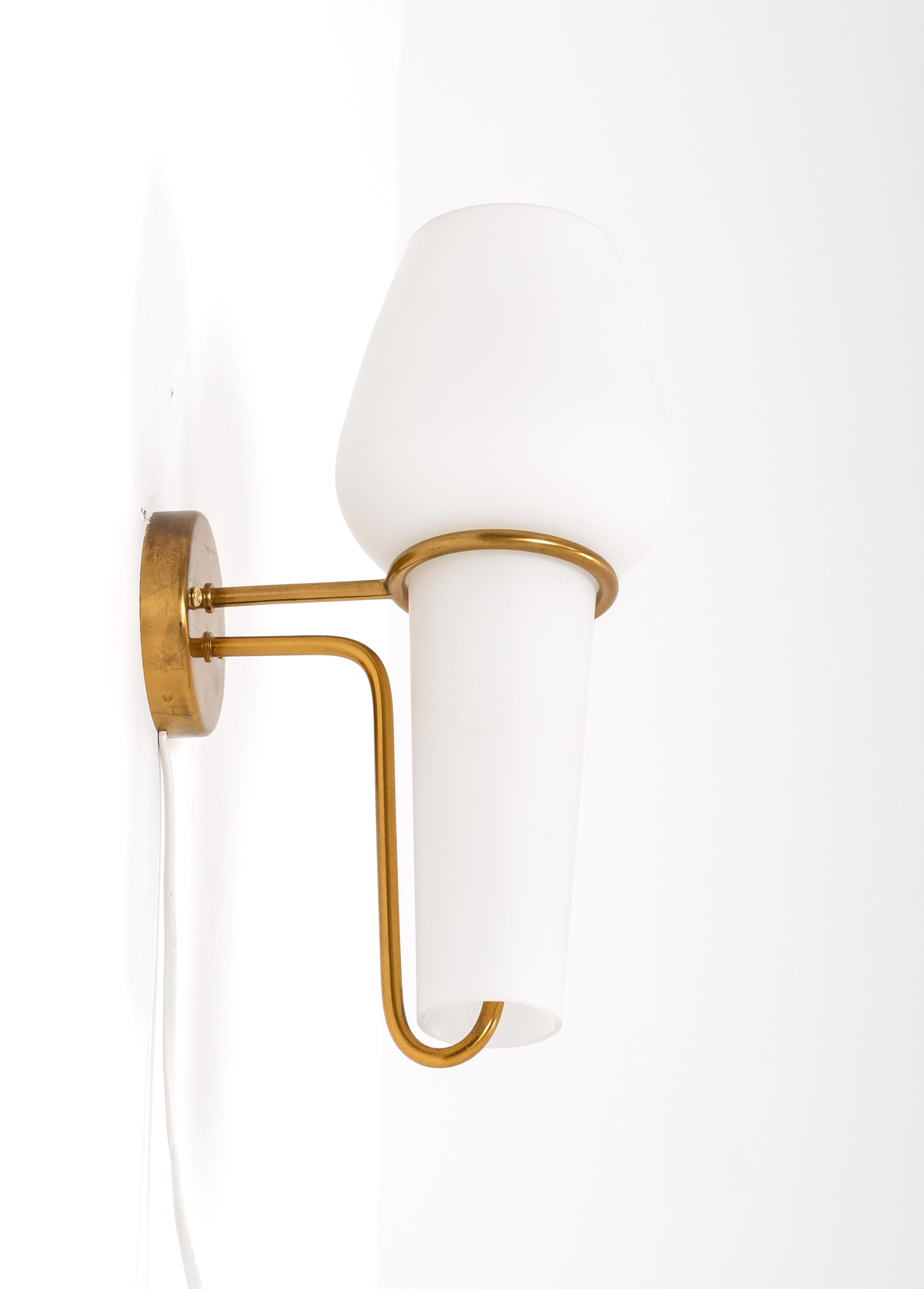 Hans-Agne Jakobsson Wall Light, 1950s In Good Condition For Sale In Stockholm, SE
