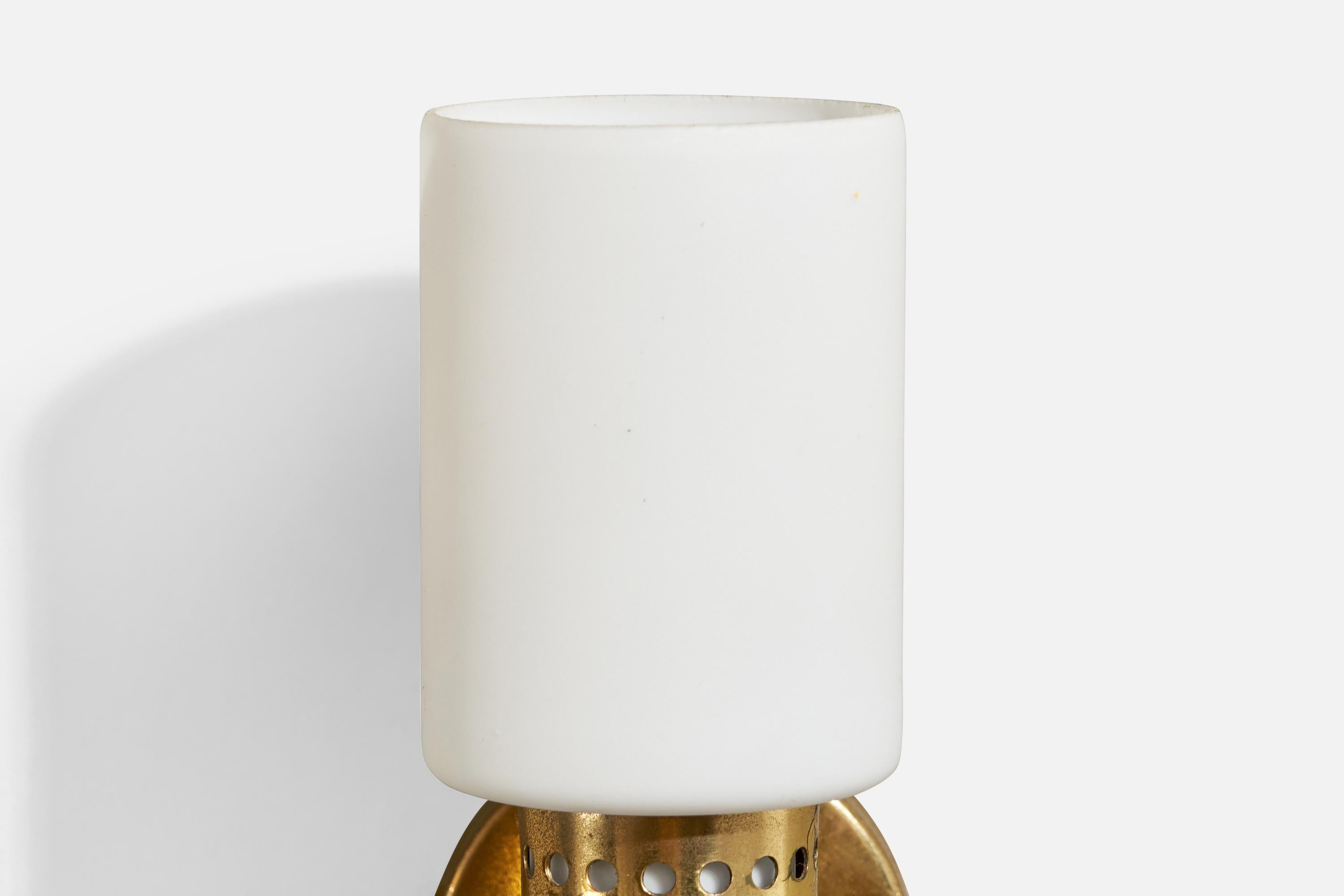 Hans-Agne Jakobsson, Wall Light, Brass, Glass, Sweden, 1960s For Sale 1
