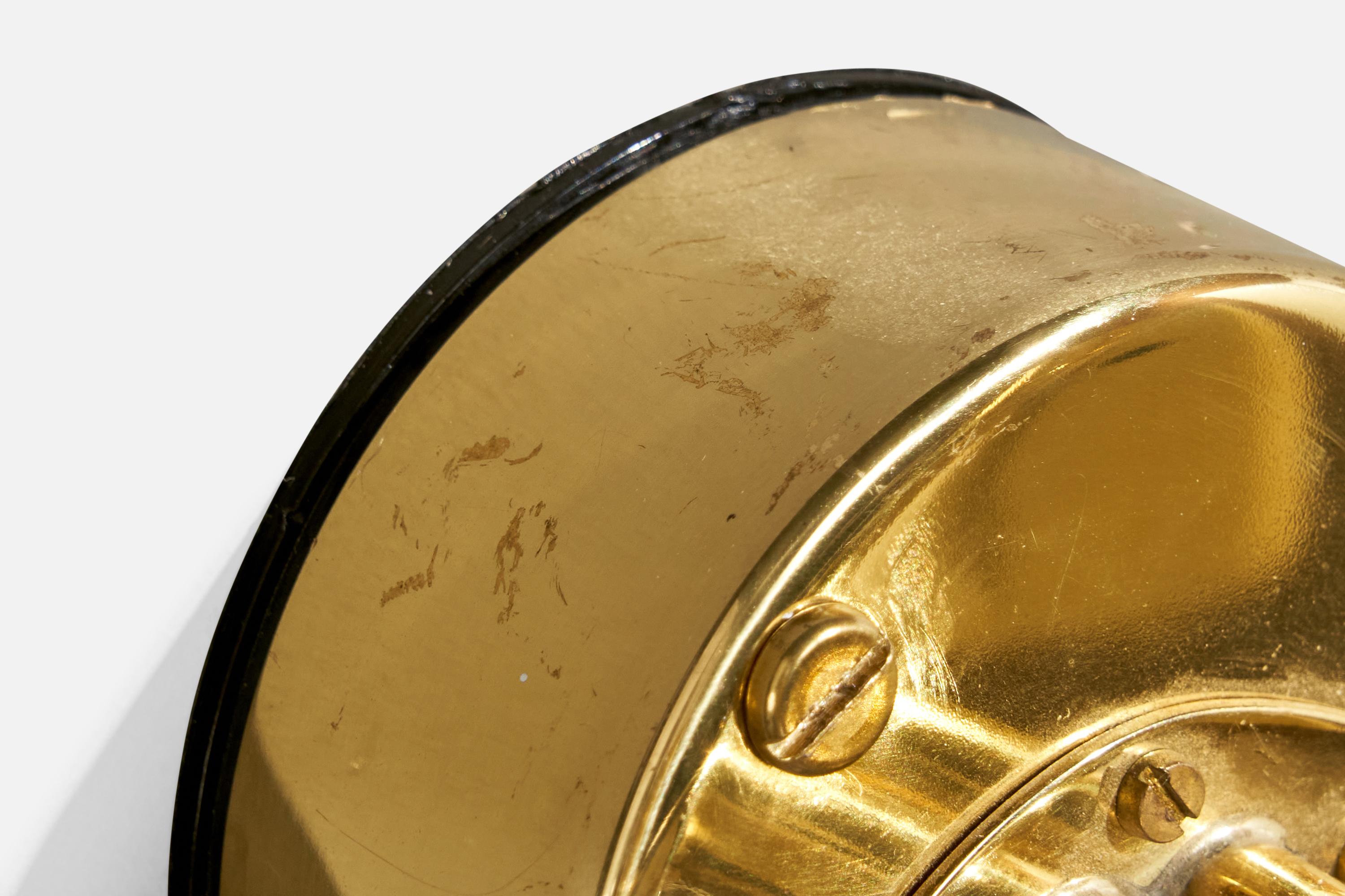 Hans-Agne Jakobsson, Wall Light, Brass, Glass, Sweden, 1960s For Sale 3