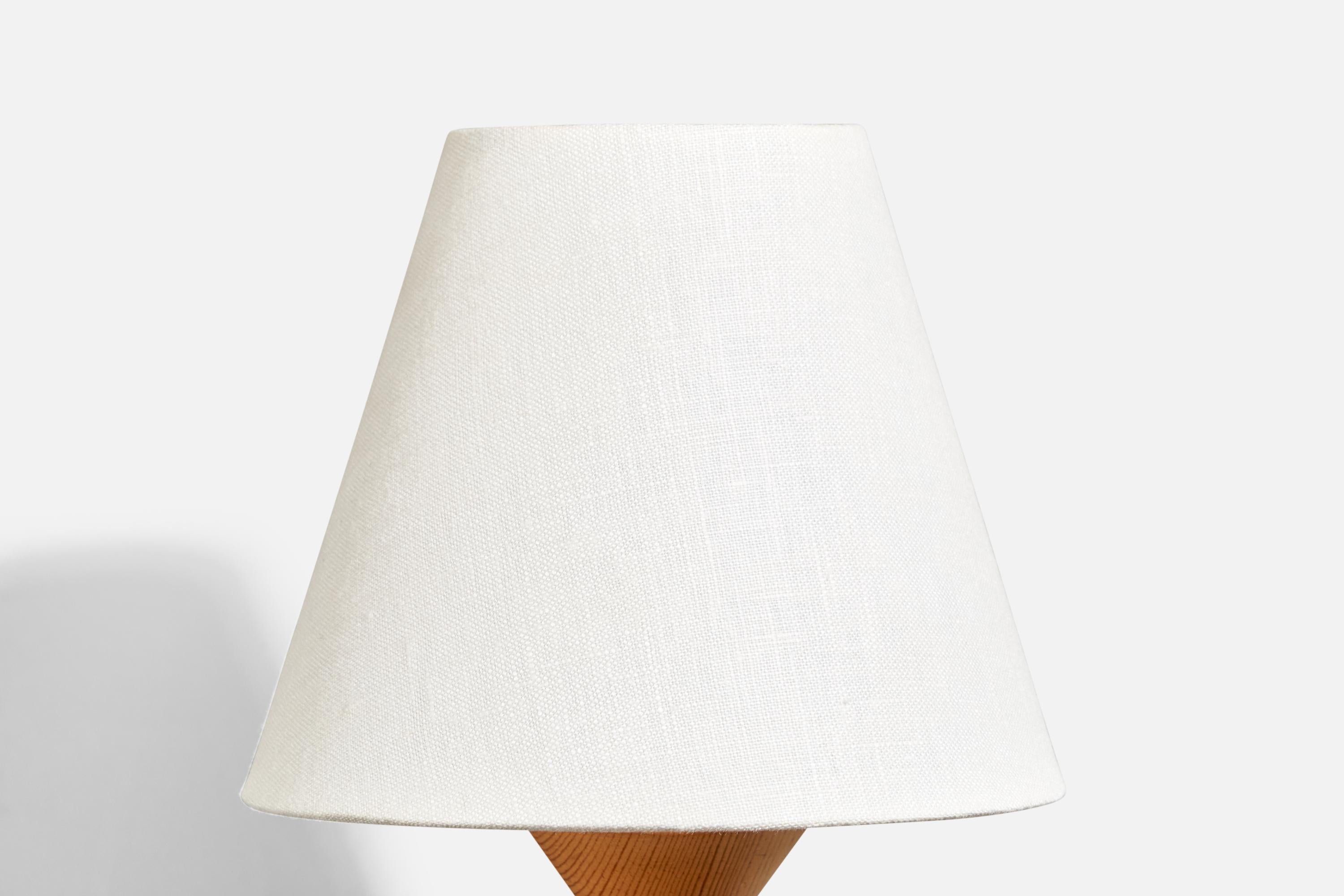 Hans-Agne Jakobsson, Wall Light, Pine, Fabric, Sweden, 1970s For Sale 1