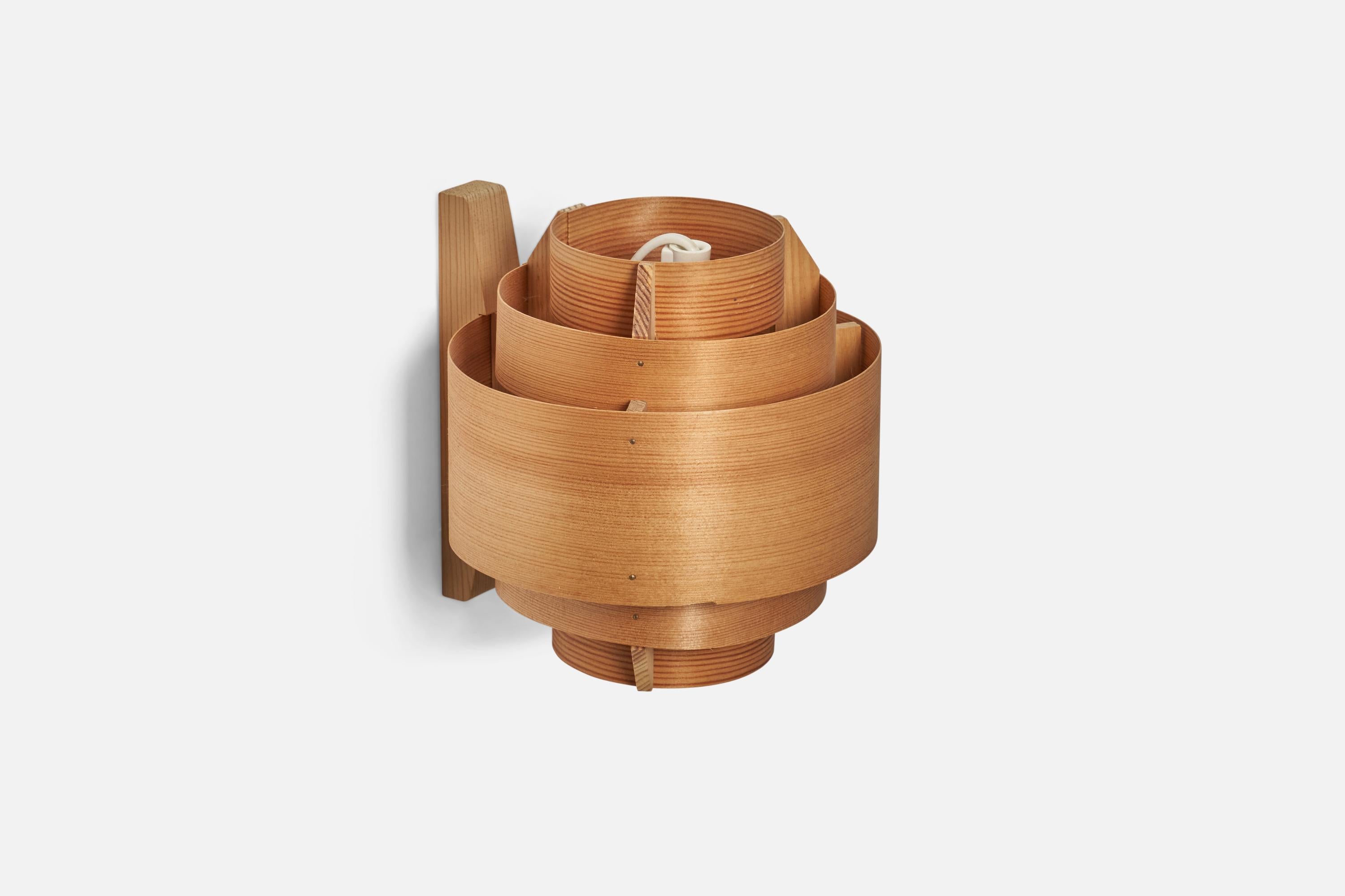 Swedish Hans-Agne Jakobsson, Wall Light, Pine, Sweden, 1970s