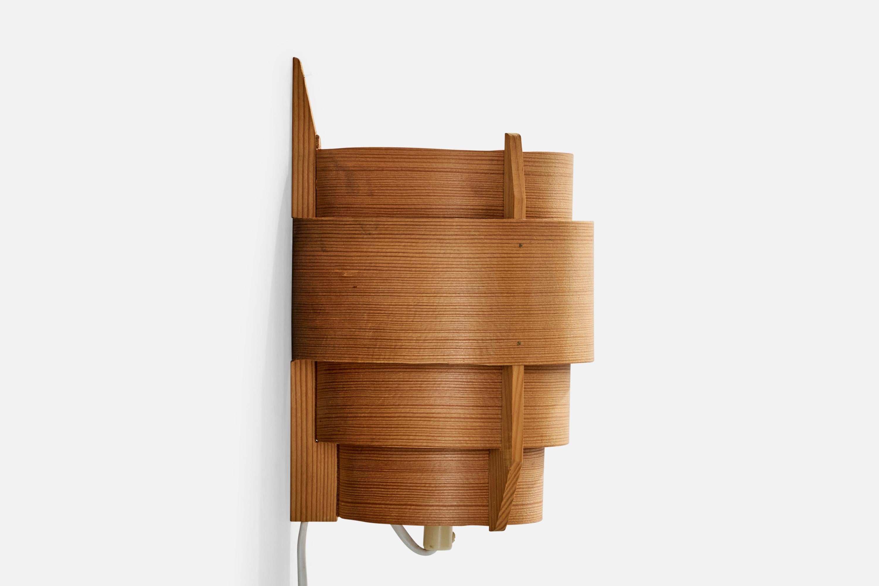 Swedish Hans-Agne Jakobsson, Wall Light, Pine, Sweden, 1970s For Sale