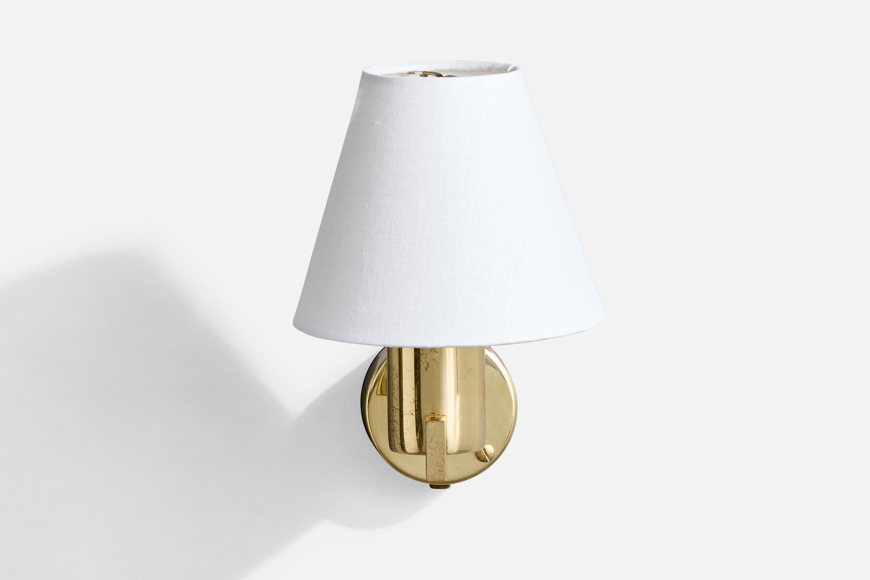 Hans-Agne Jakobsson, Wall Lights, Brass, Fabric, Sweden, 1960s In Good Condition In High Point, NC