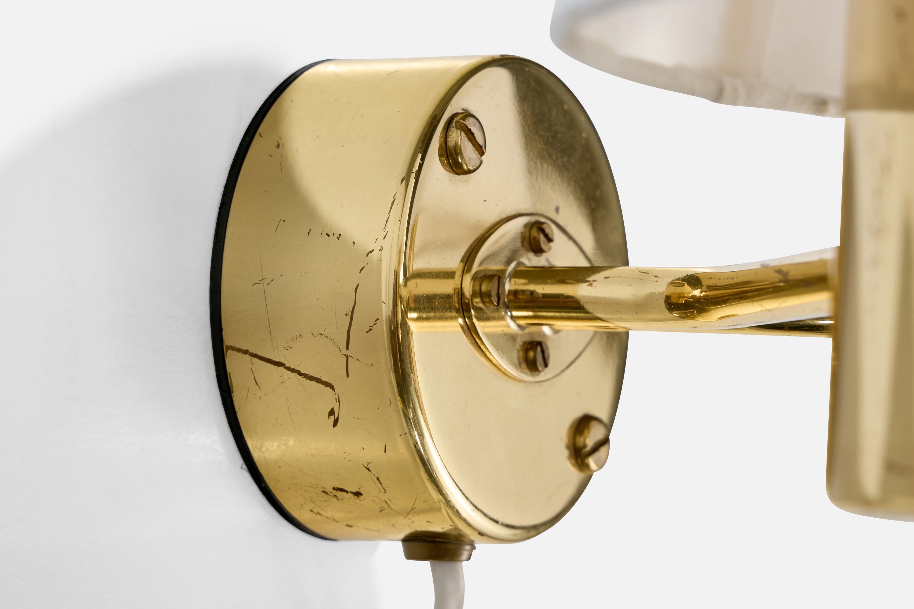 Hans-Agne Jakobsson, Wall Lights, Brass, Fabric, Sweden, 1960s For Sale 1