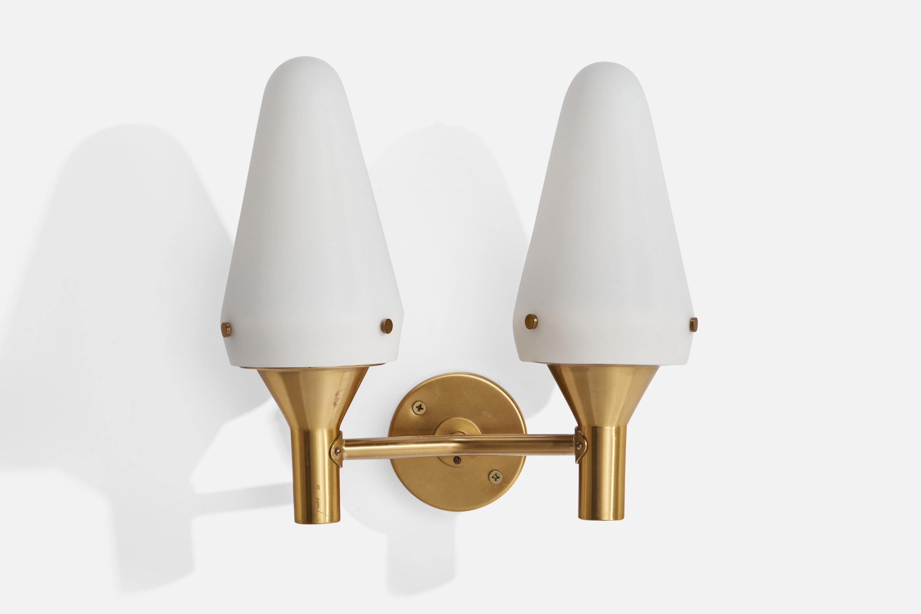 Hans-Agne Jakobsson, Wall Lights, Brass, Glass, Sweden, 1960s In Good Condition For Sale In High Point, NC
