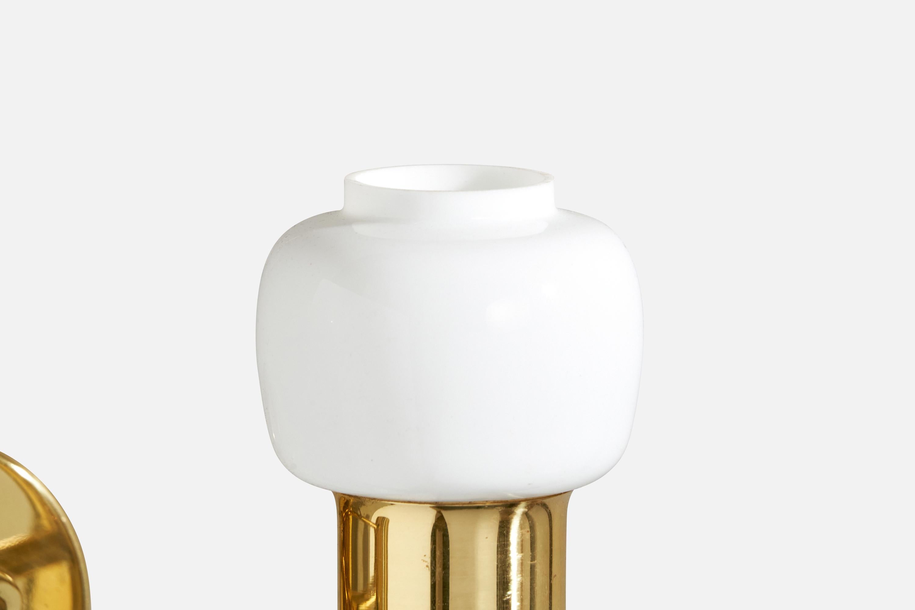 Hans-Agne Jakobsson, Wall Lights, Brass, Glass, Sweden, 1970s For Sale 5