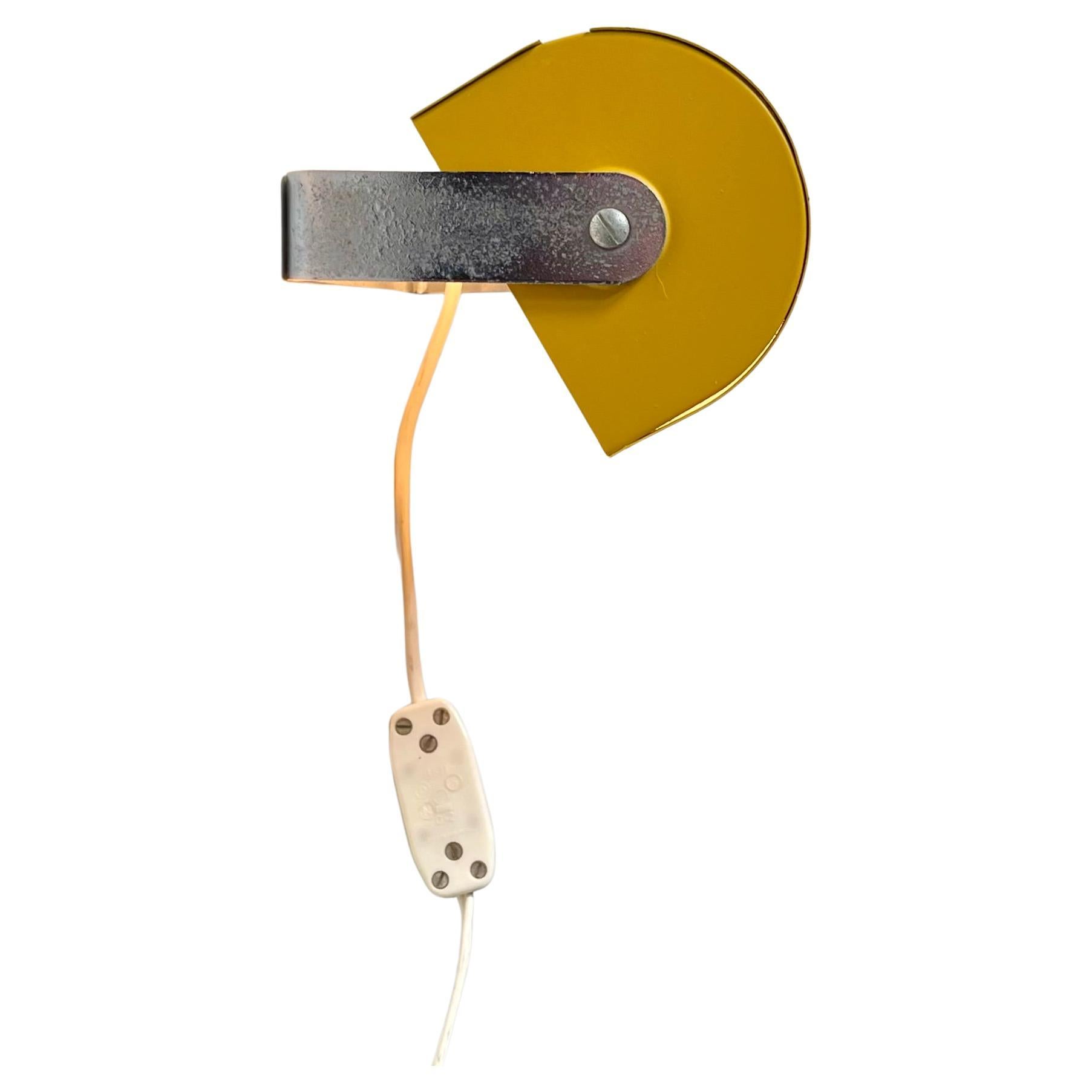 Lampe murale jaune de l'ère spatiale Hans Agne Jakobsson, 1970 en vente