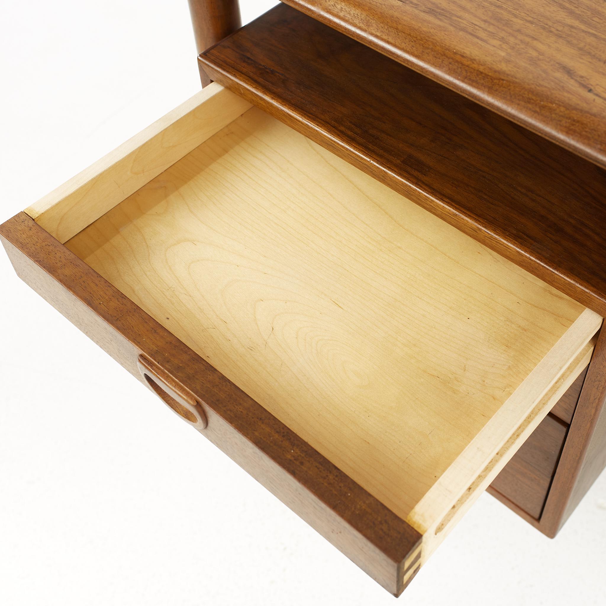 Hans Andersen Mid Century Danish Rosewood Desk For Sale 6
