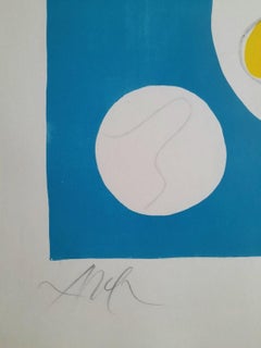 Cinq lunes sur fond bleu