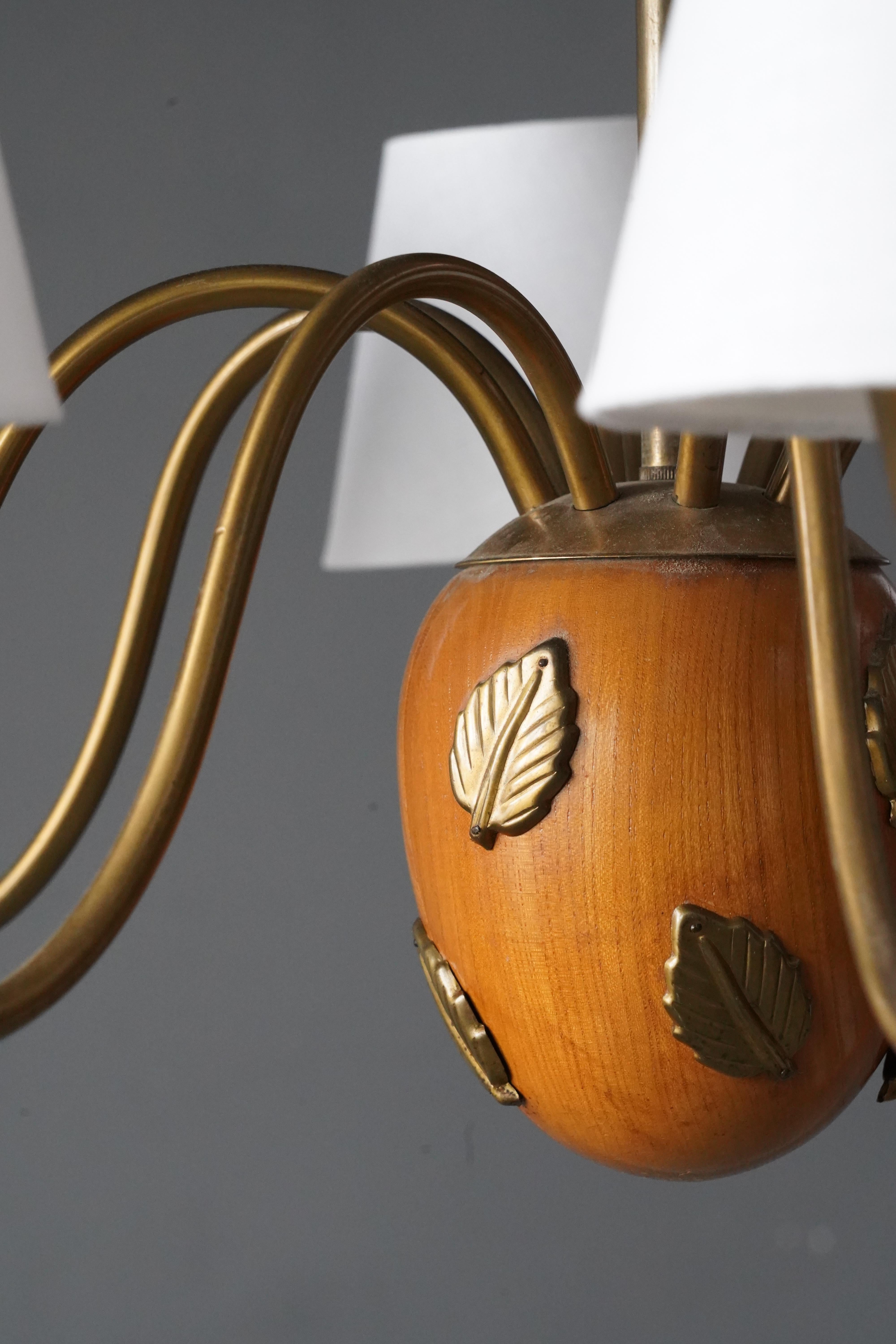 Mid-Century Modern Hans Bergström 8-Armed Chandelier Brass Wood Fabric Atelje Lyktan, Sweden, 1940s For Sale