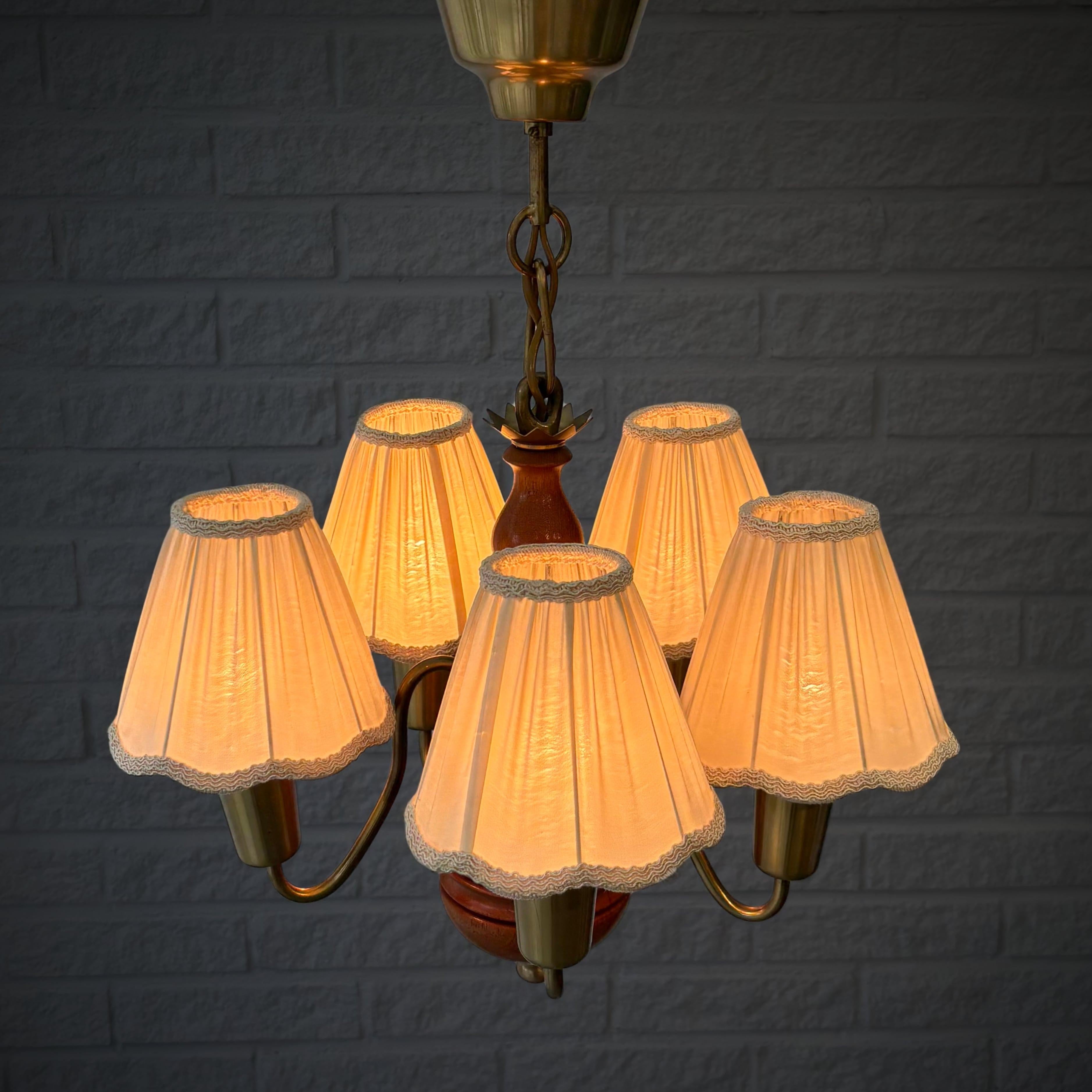 Laiton Hans Bergström, Ateljé Lyktan, lustre moderniste modèle 115, Suède, années 1940 en vente