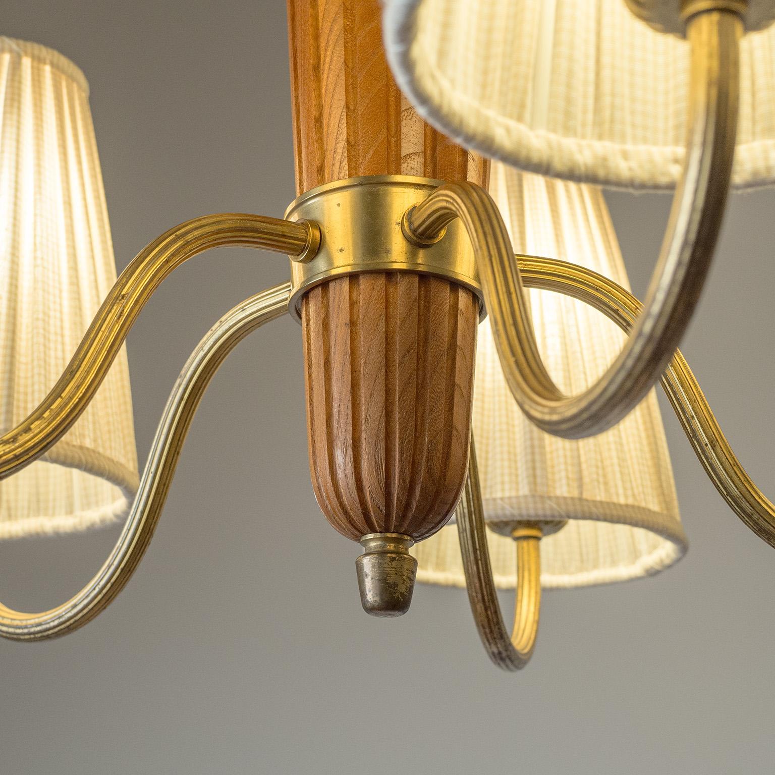 Lámpara de latón y madera Hans Bergström, circa 1950 Sueco en venta