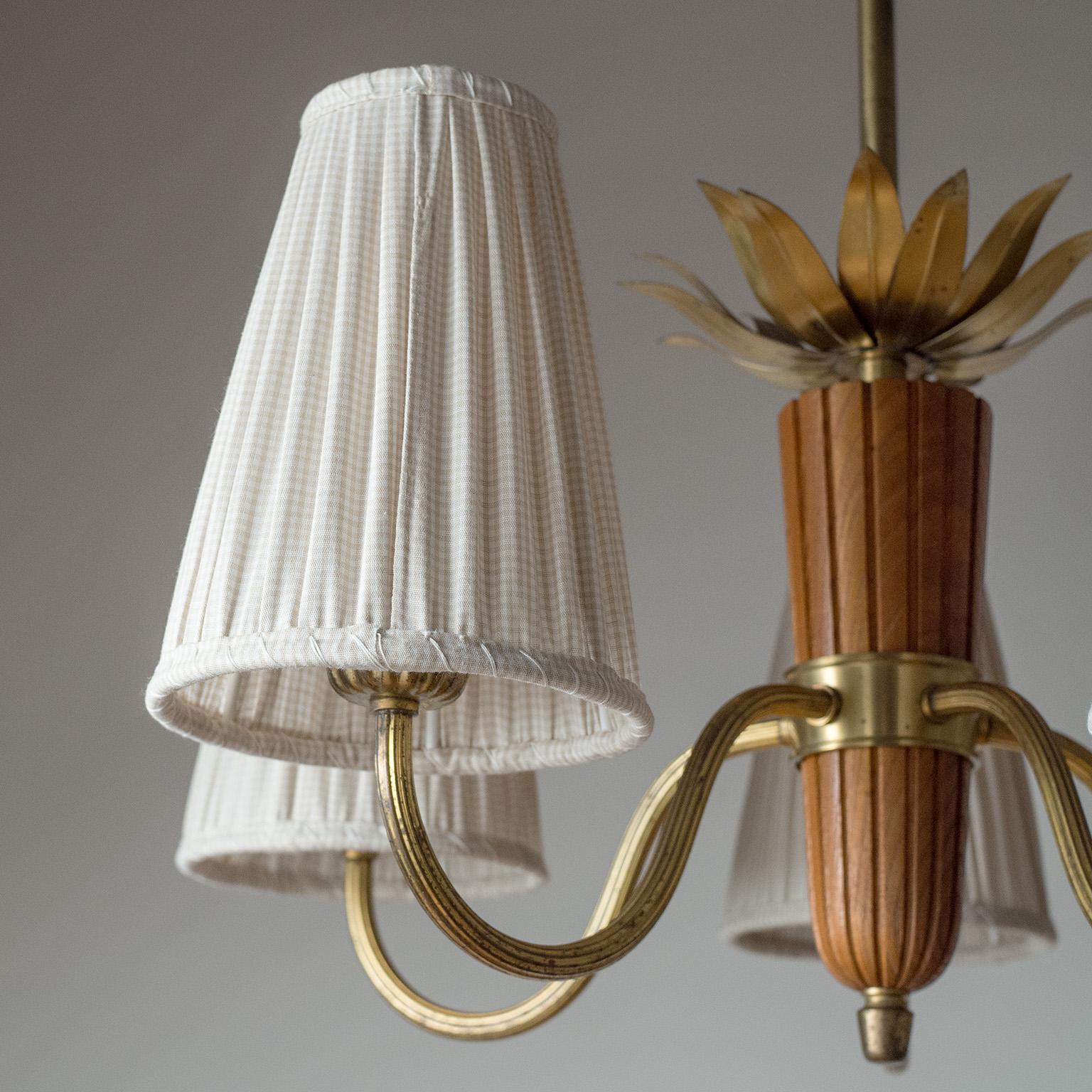 Lámpara de latón y madera Hans Bergström, circa 1950 mediados del siglo XX en venta