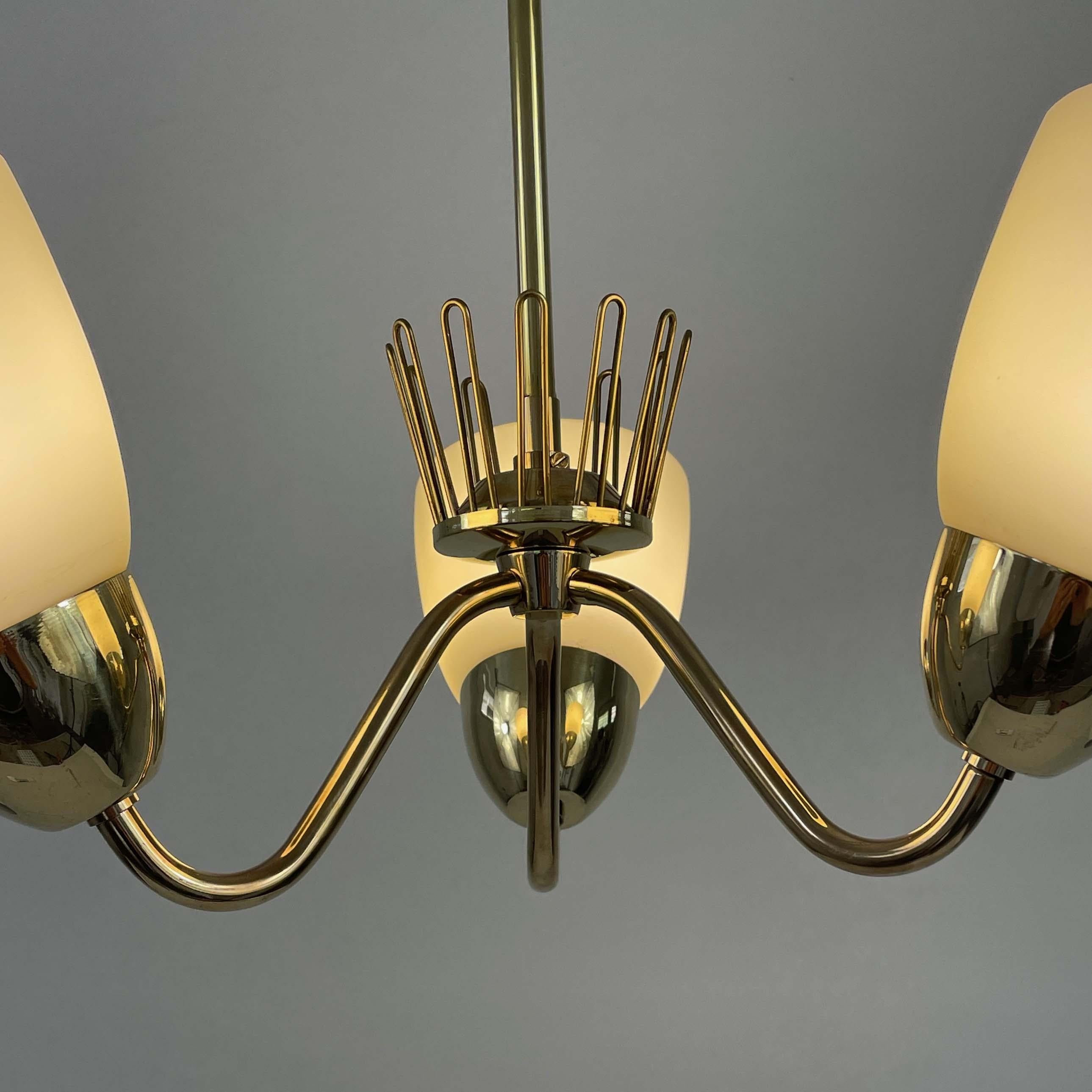 Hans Bergström Brass & Opaline Glass Three Arm Chandelier, ASEA, Sweden 1950s In Good Condition For Sale In NUEMBRECHT, NRW