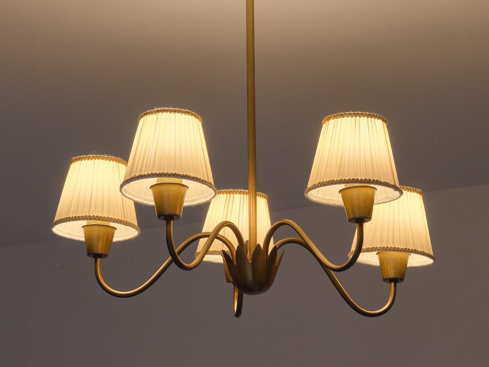 Hans Bergström Five Arm Brass Chandelier with Pleated Shades, Sweden, 1950s In Good Condition In The Hague, NL