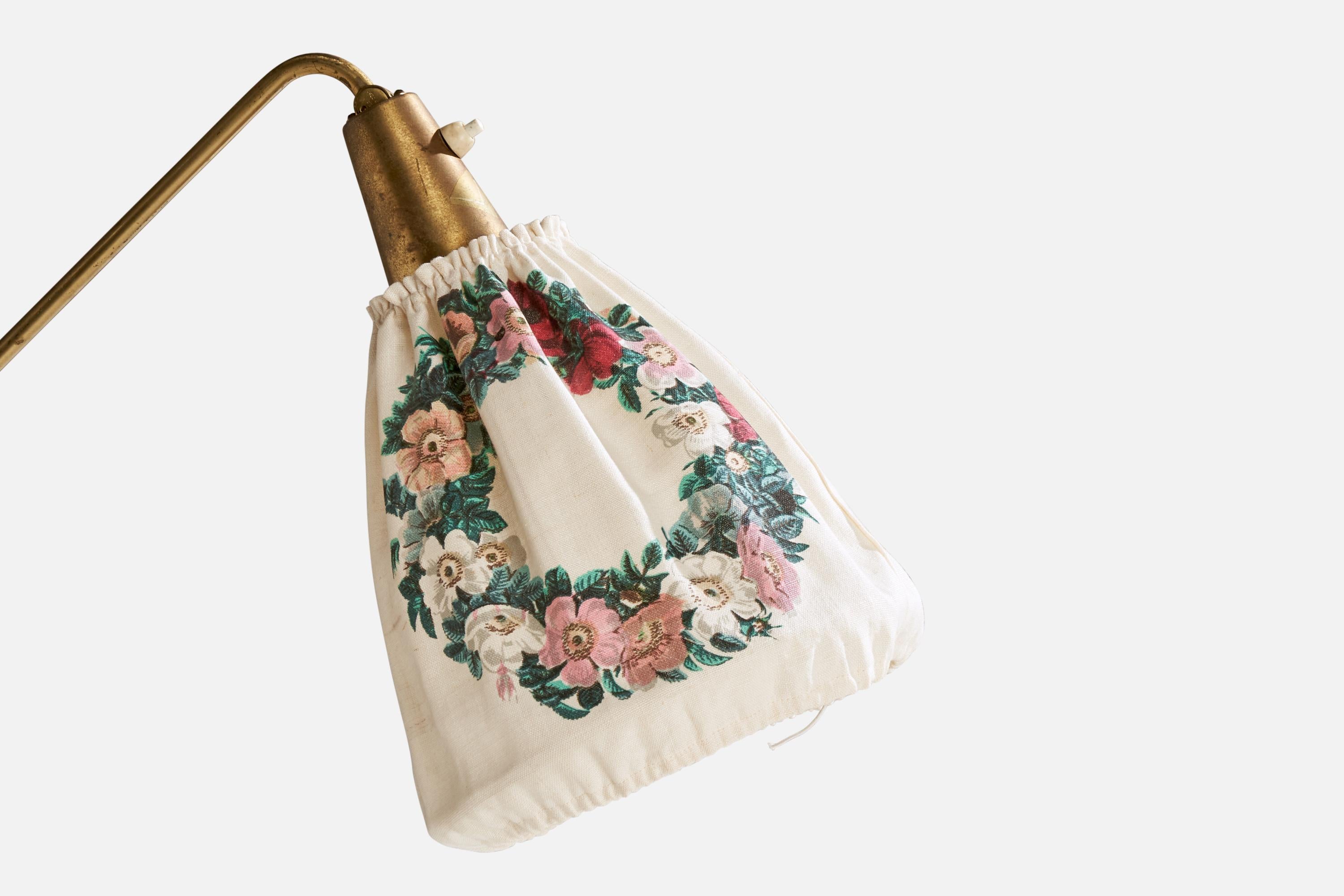 Suédois Hans Bergström. Lampadaire, laiton, tissu, Suède, années 1940 en vente