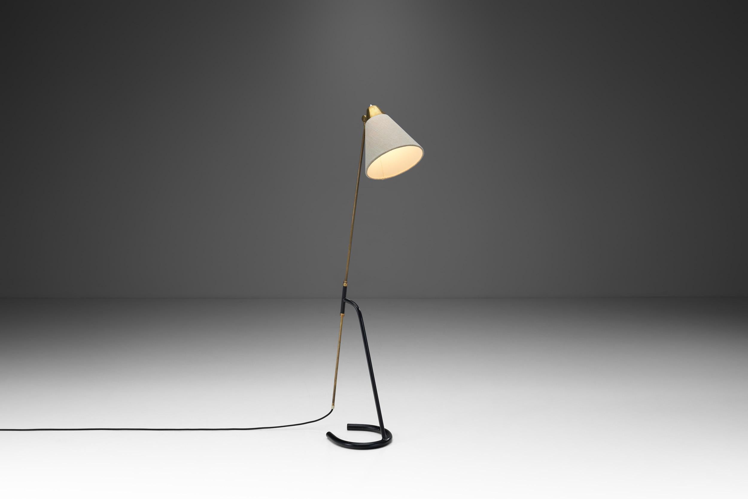 Swedish architect-designer, Hans Bergström was the owner and creative director of the lighting firm Ateljé Lyktan, which he founded in Åhus in 1934. Bergström created amazing lighting in various models - including this model -, many of which were