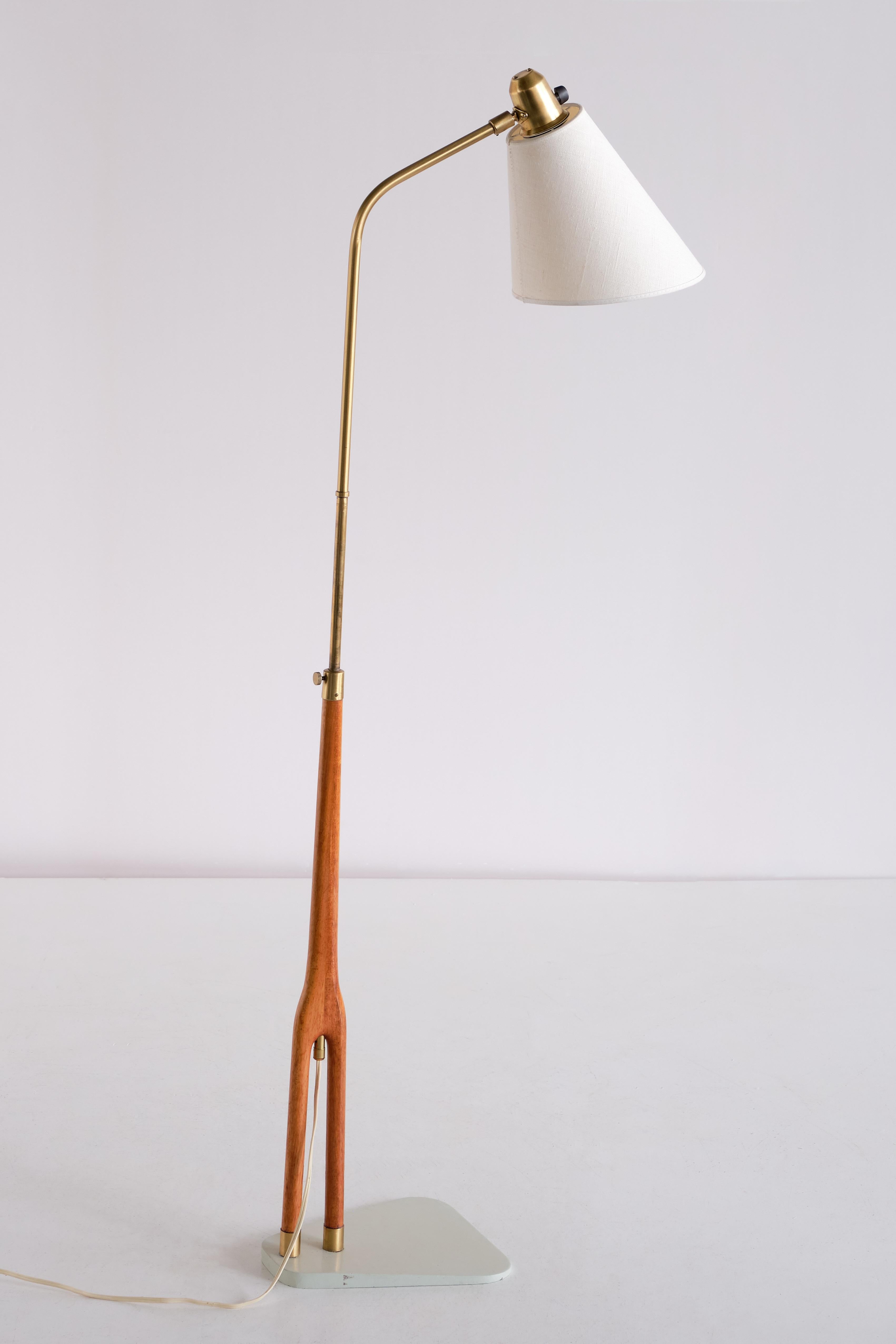 Hans Bergström Floor Lamp in Teak and Brass, ASEA, Sweden, 1950s For Sale 4