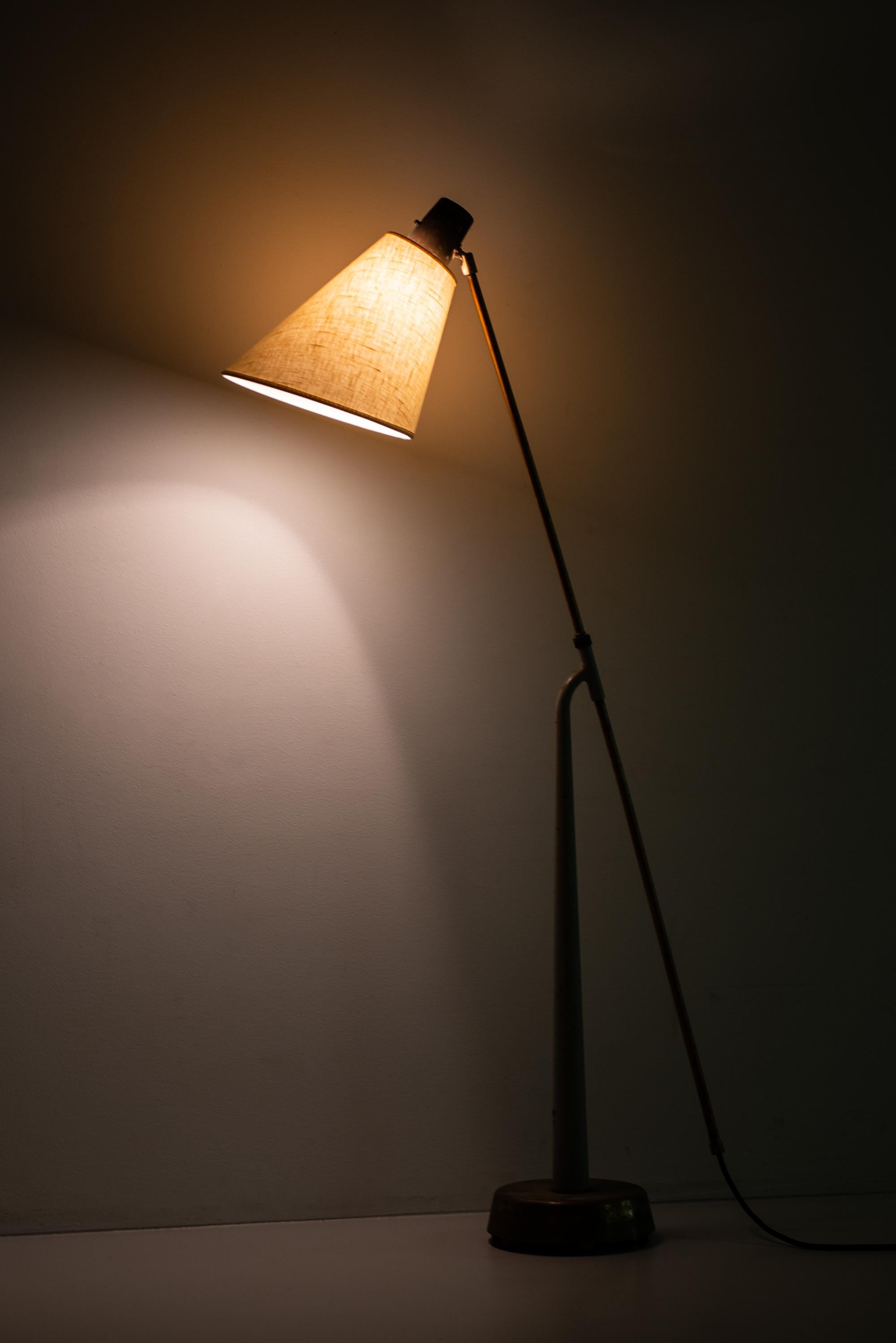 Scandinavian Modern Hans Bergström Floor Lamp Model 541 by Ateljé Lyktan in Åhus, Sweden