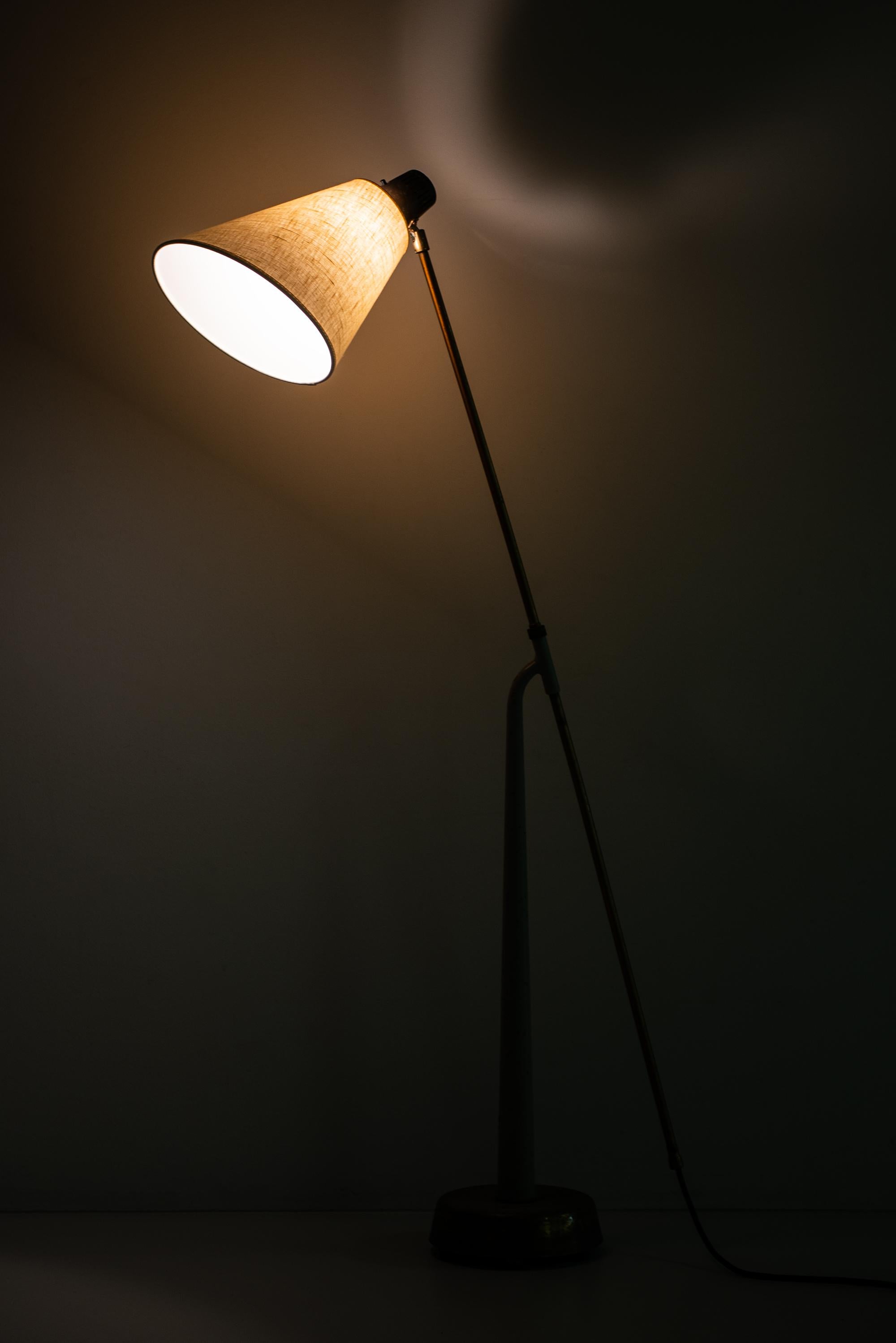 Swedish Hans Bergström Floor Lamp Model 541 by Ateljé Lyktan in Åhus, Sweden