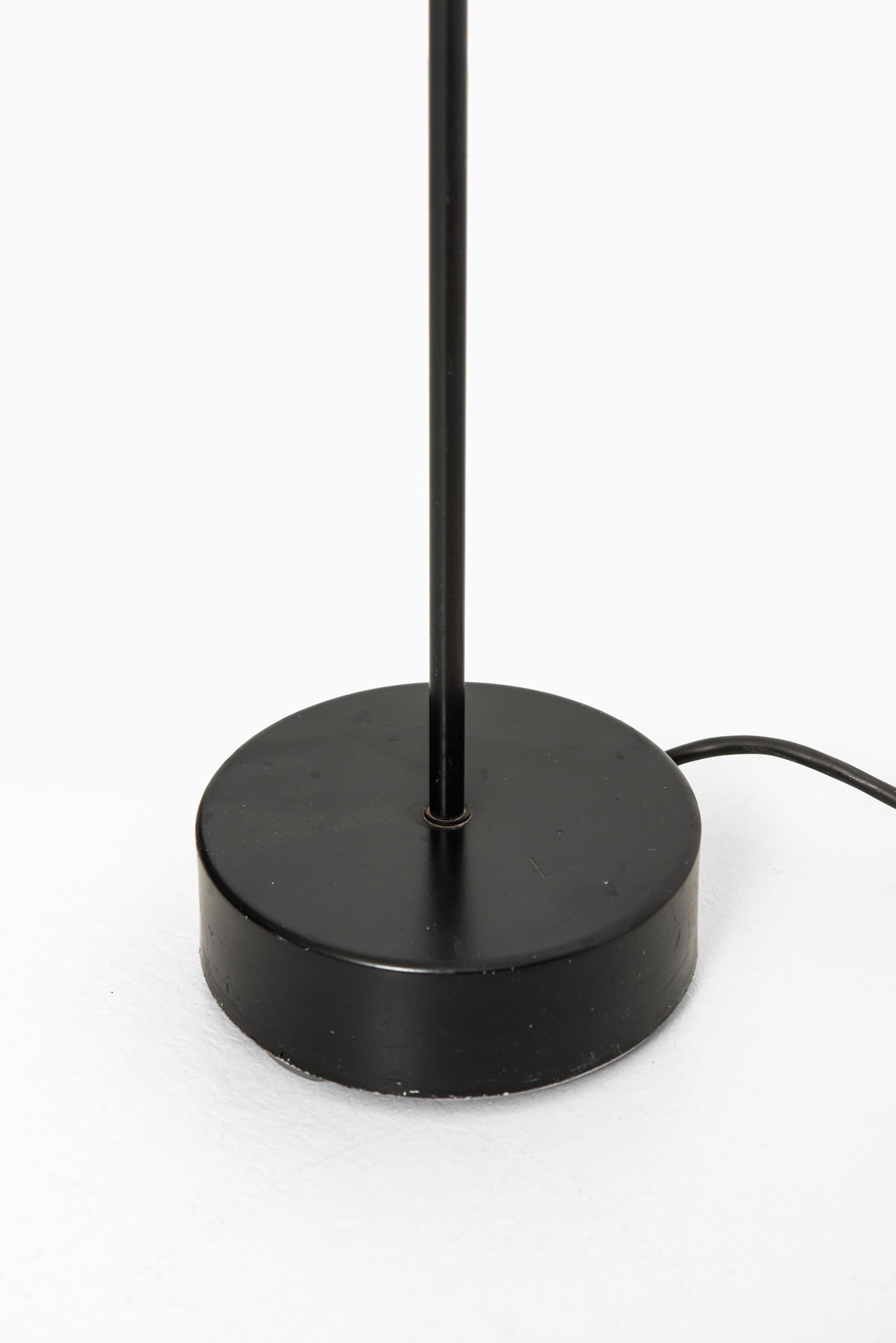 Scandinavian Modern Hans Bergström Floor Lamp Model No 563 by Ateljé Lyktan in Sweden For Sale