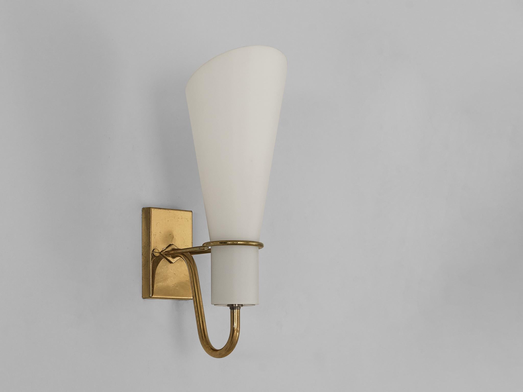 Hans Bergström for ASEA Belysning Wall Light in Brass and White Glass  For Sale 1
