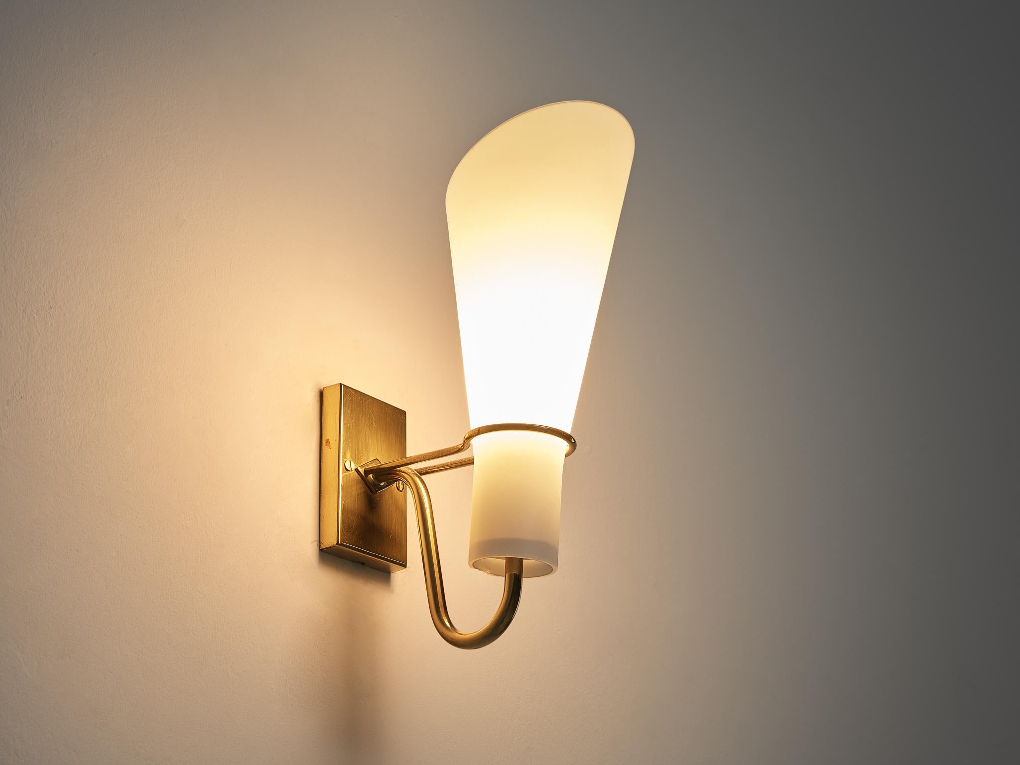 Hans Bergström for ASEA Belysning Wall Light in Brass and White Glass  For Sale 3