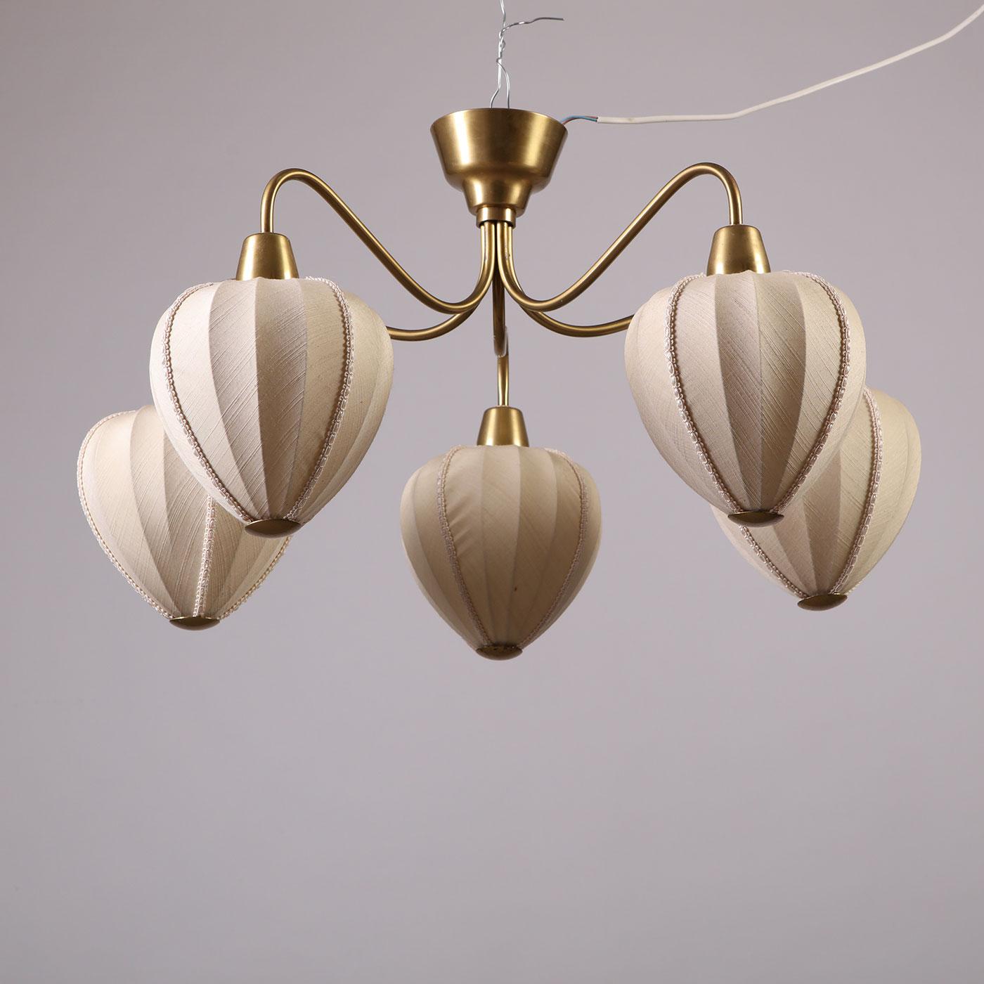 Swedish Hans Bergström for Ateljé Lyktan 5-arm Chandelier in Brass, Sweden 1940s For Sale