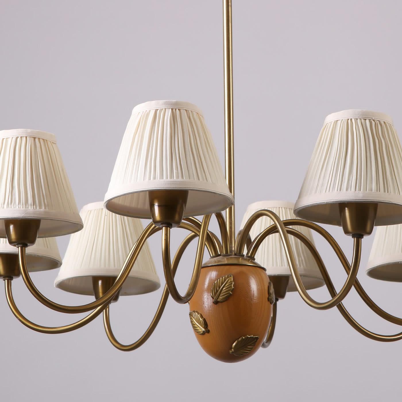 Swedish Hans Bergström for Ateljé Lyktan 8-Arm Brass and Wood Chandelier, 1940s For Sale