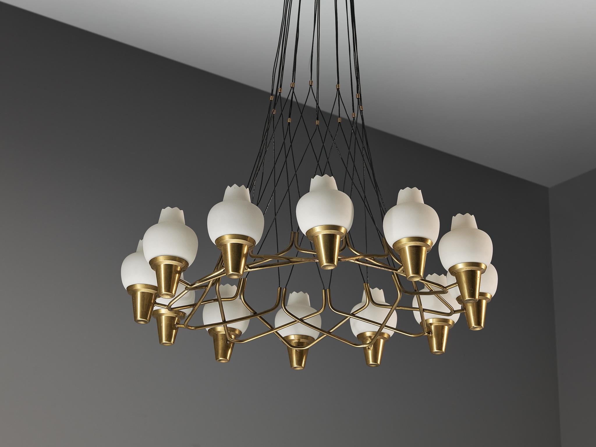 Lámpara Hans Bergström para Ateljé Lyktan de latón y cristal blanco esmerilado en venta 7