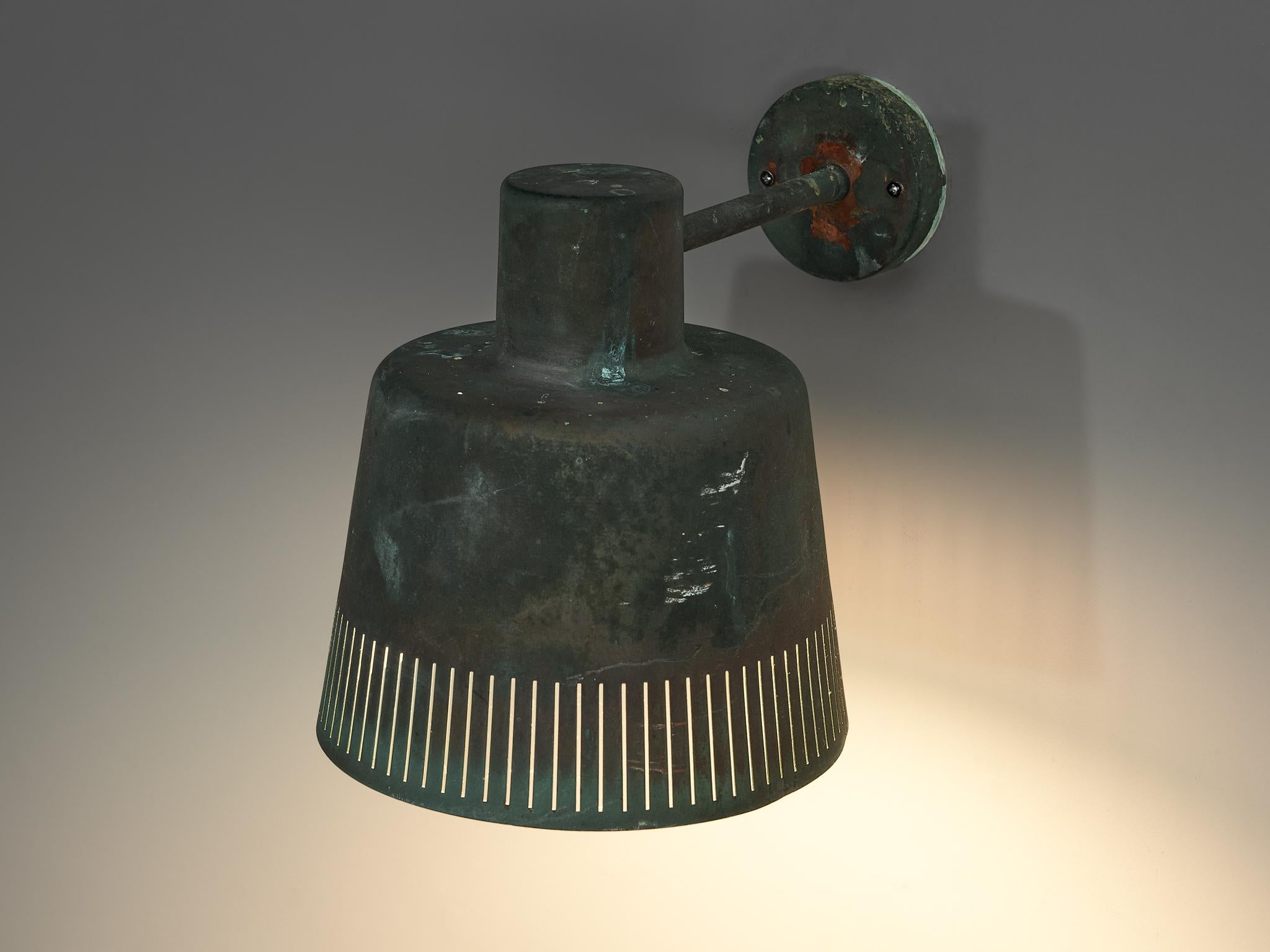 Hans Bergström for Ateljé Lyktan Wall Light in Patinated Copper  In Good Condition For Sale In Waalwijk, NL