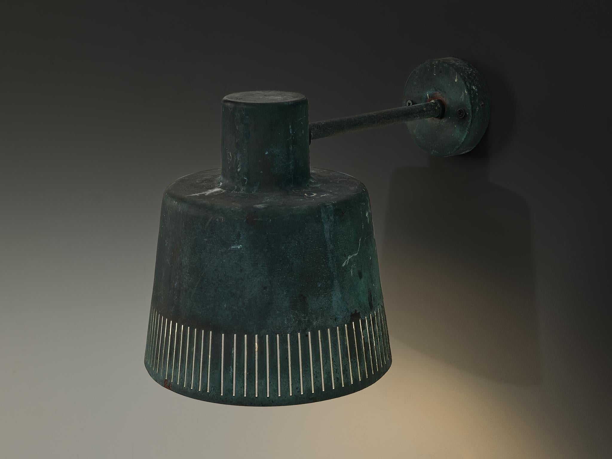 Hans Bergström for Ateljé Lyktan Wall Light in Patinated Copper In Good Condition For Sale In Waalwijk, NL