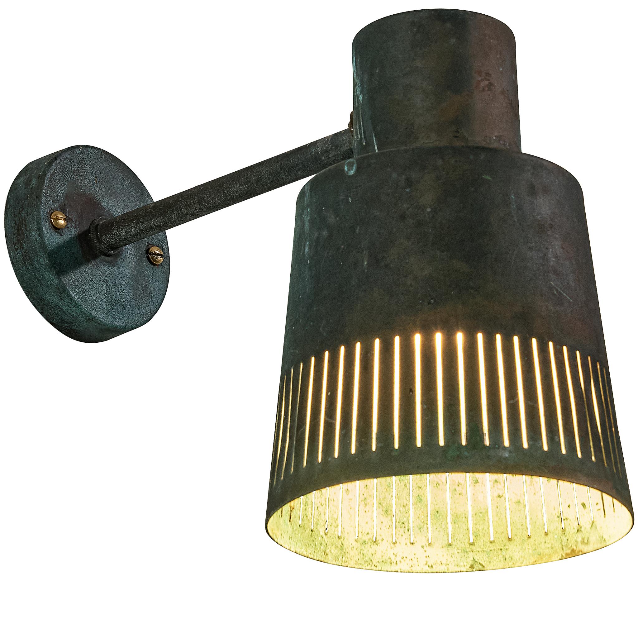 Hans Bergström for Ateljé Lyktan Wall Light in Patinated Copper in vendita